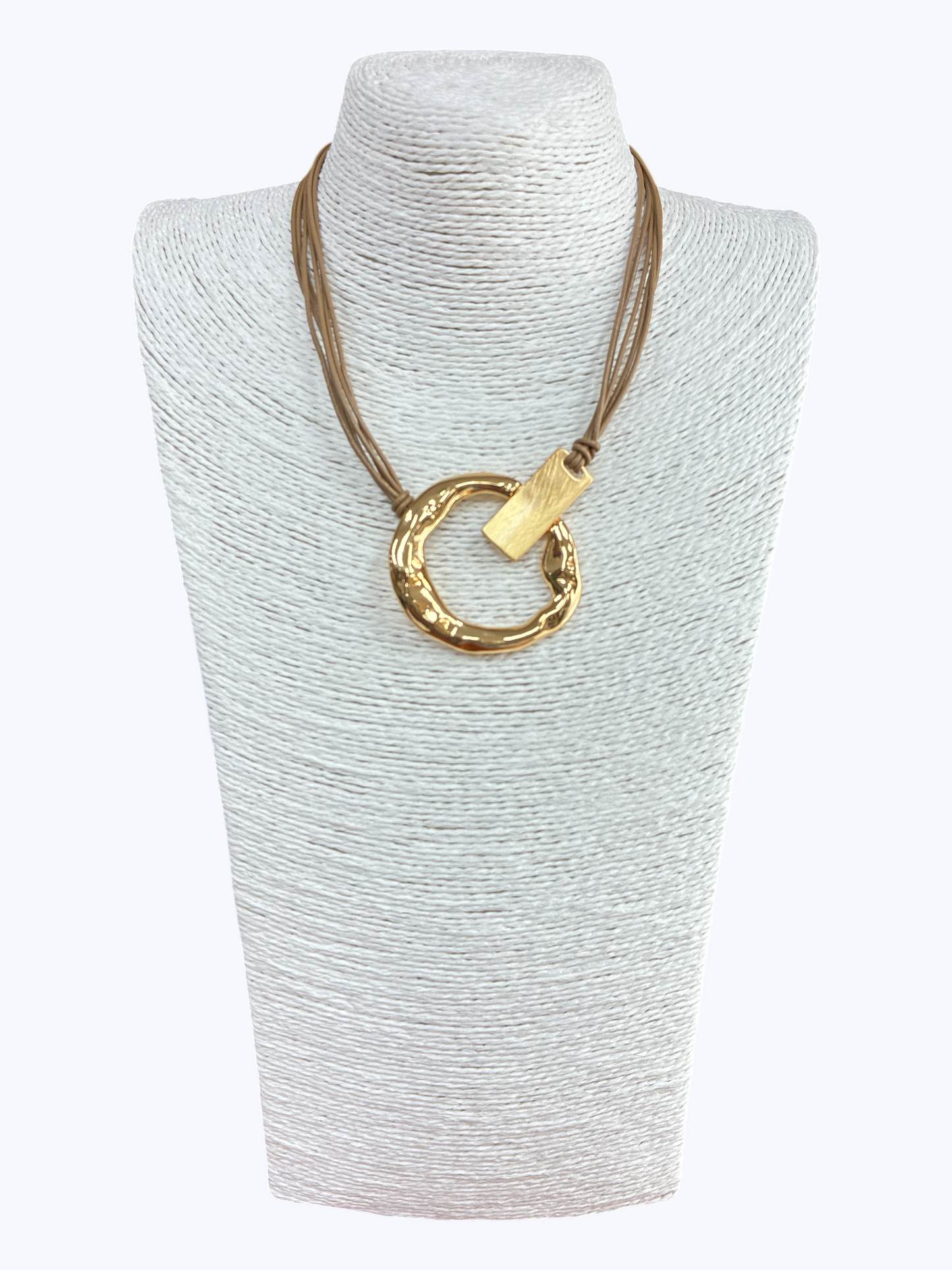N5137 | Matte and Shiny Oval Pendant Short Necklace | NK26112