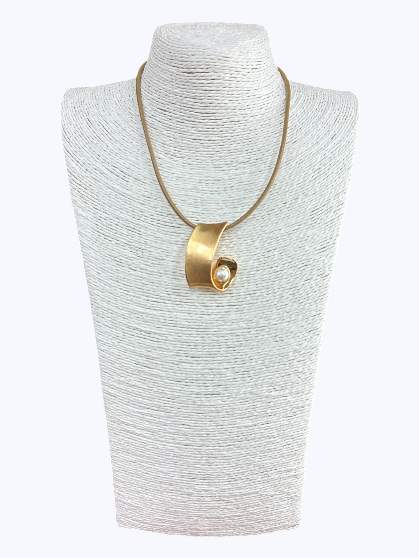 N5139 | Matte Pendant Pearl Cord Short Necklace | NK26114