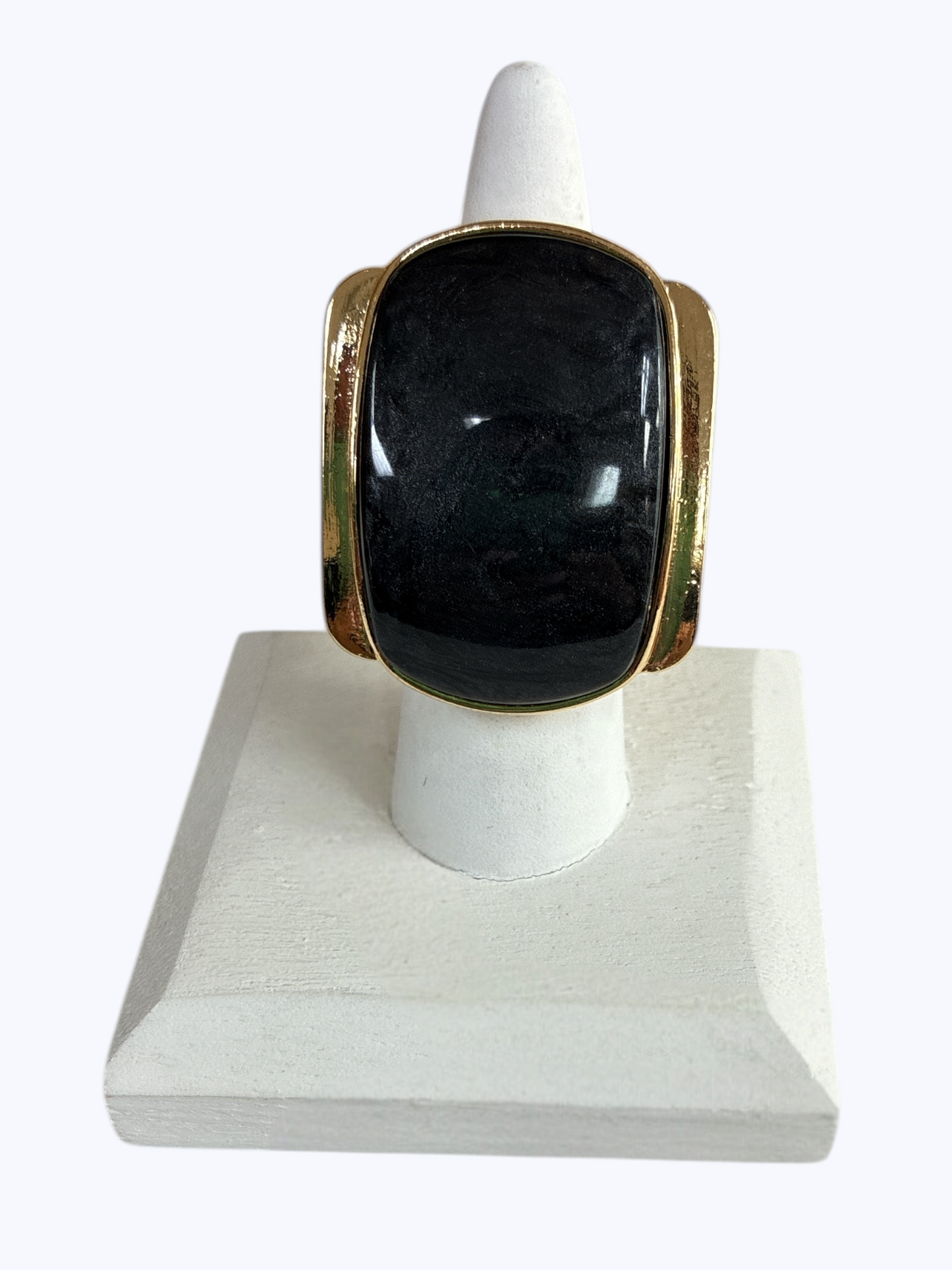 R0081 | Sculpted Oval Statement Ring | 25R1019
