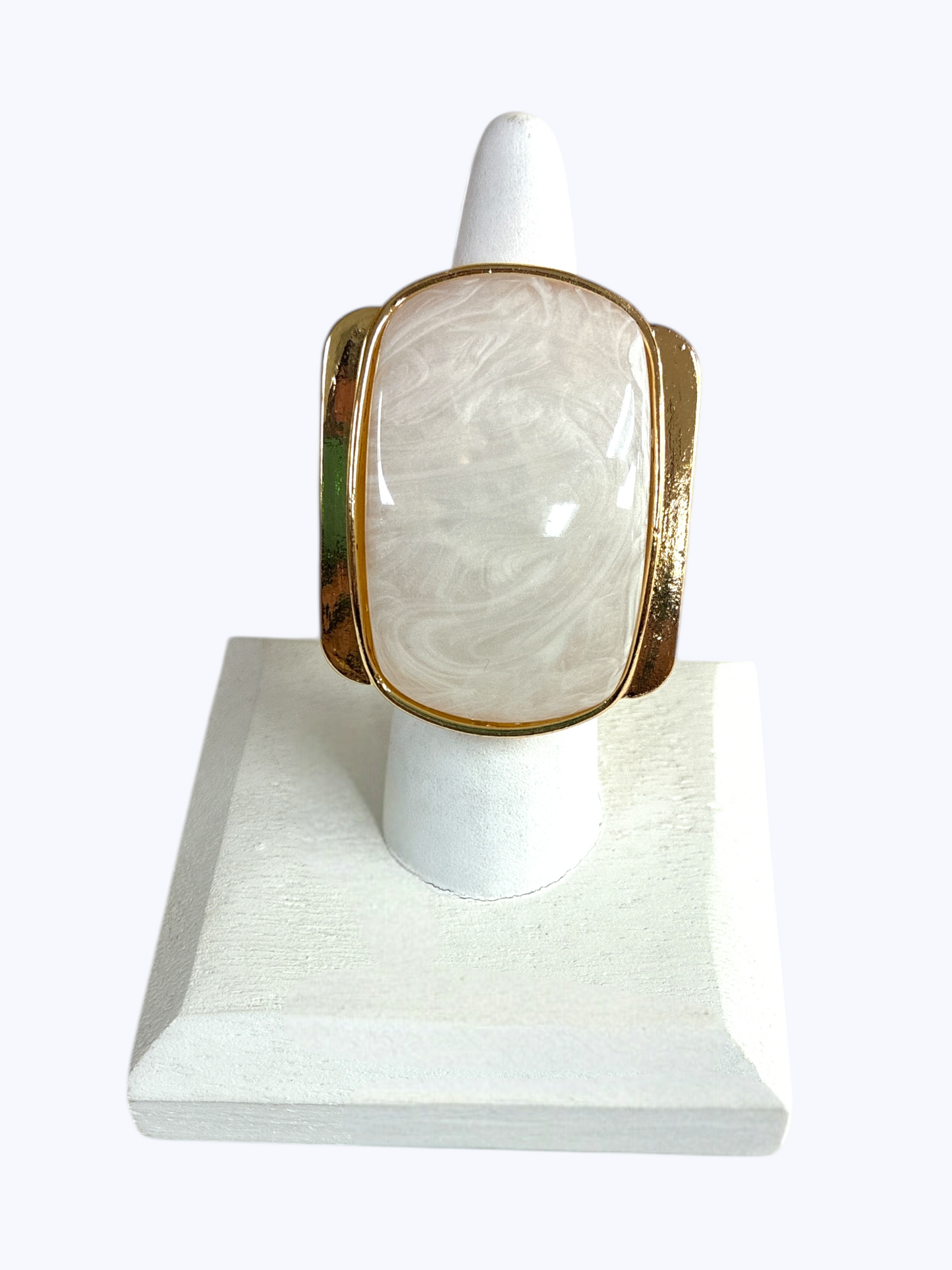 R0081 | Sculpted Oval Statement Ring | 25R1019