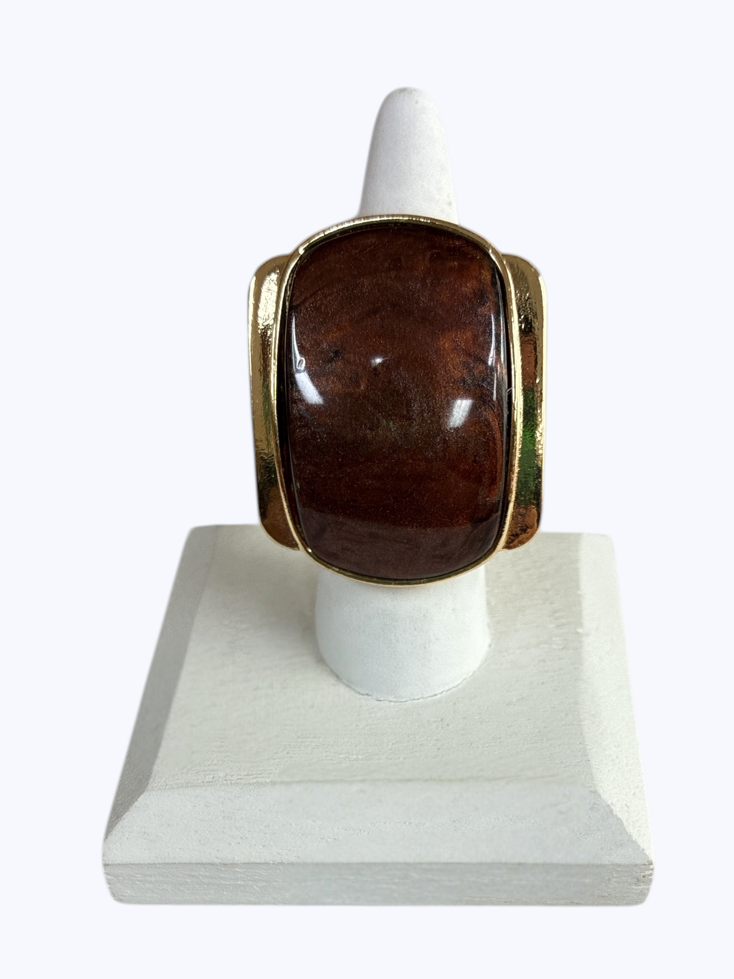 R0081 | Sculpted Oval Statement Ring | 25R1019