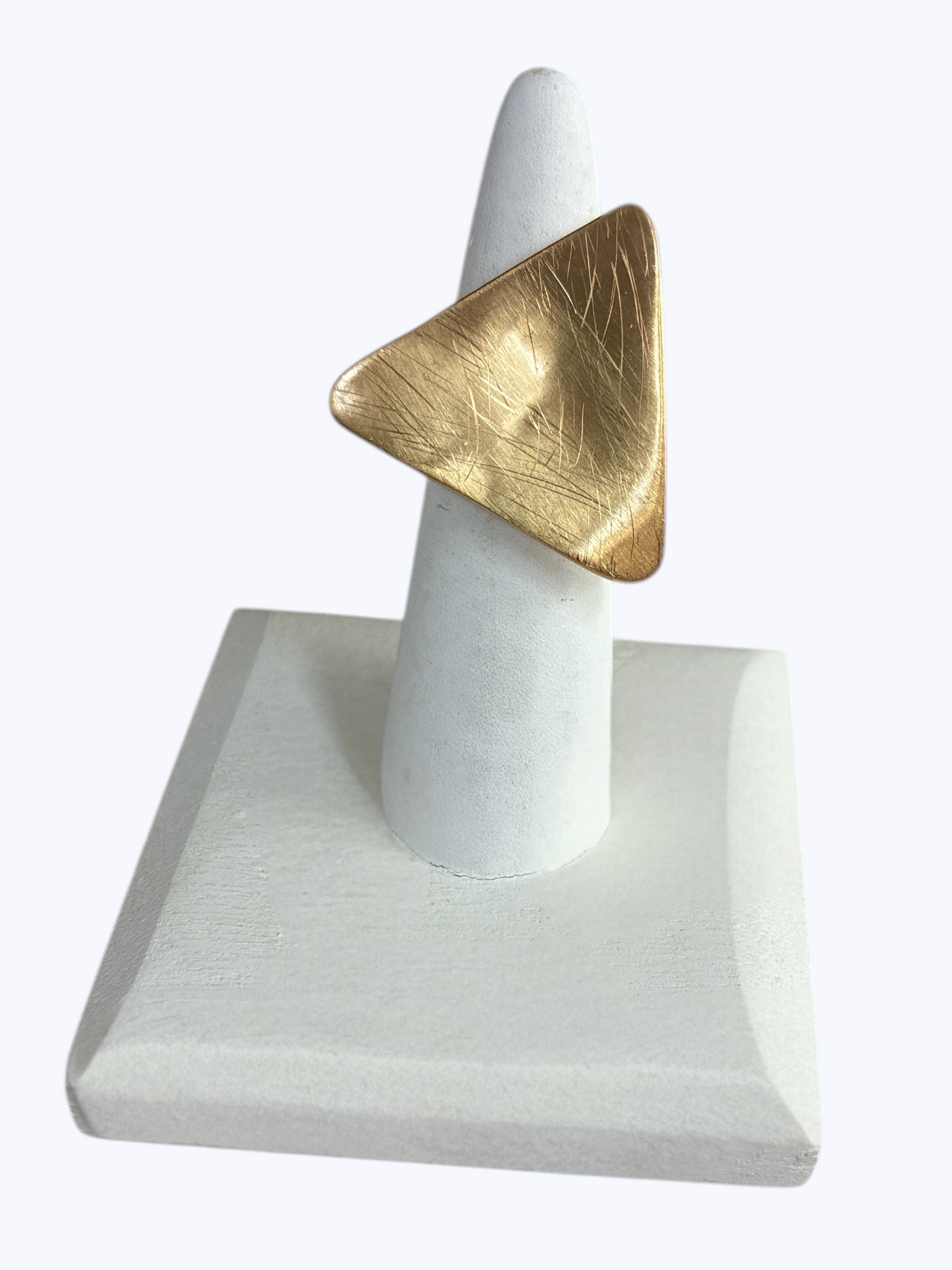 R0098 | Matte Triangular Stretch Ring | RG26115