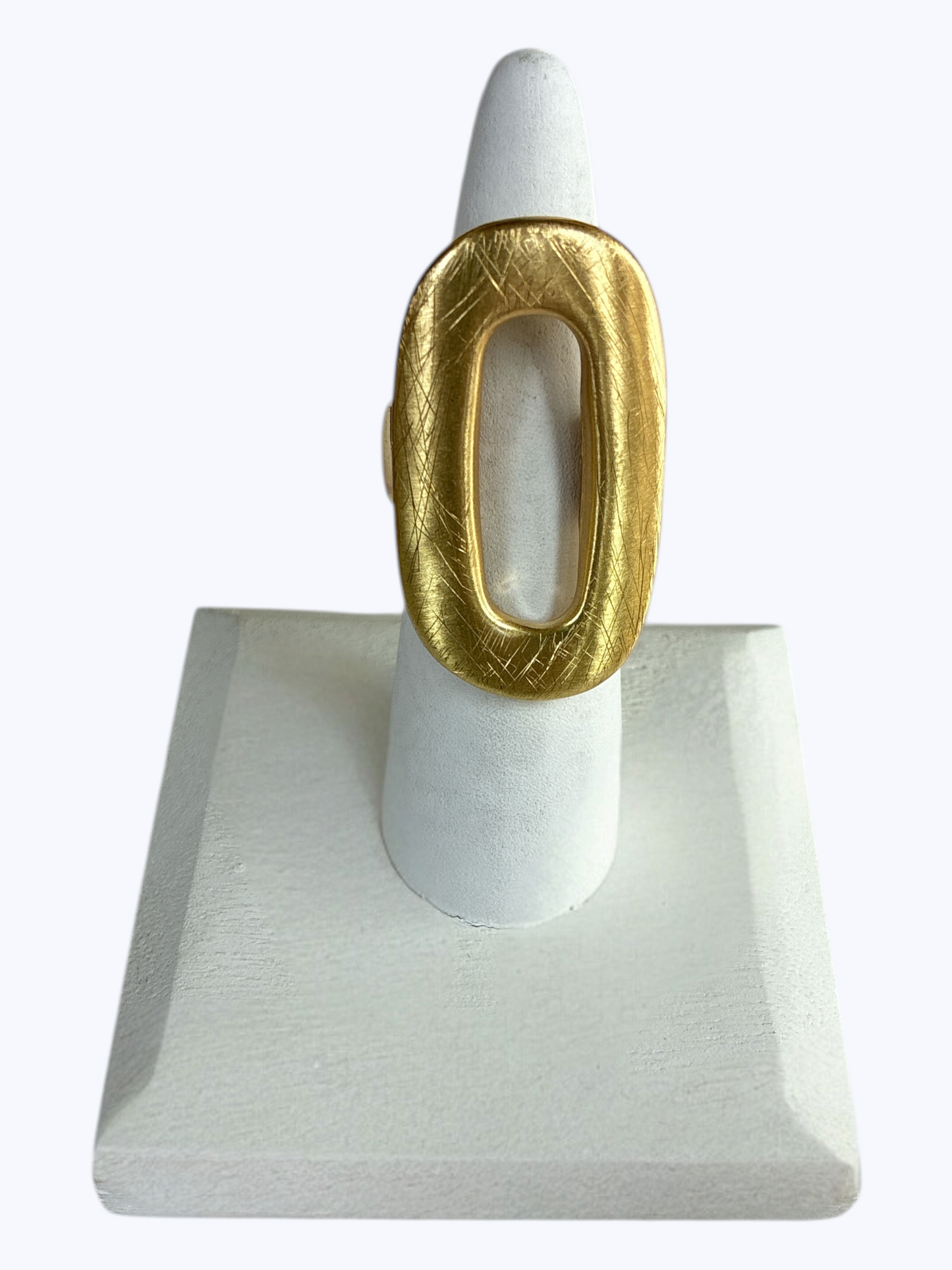 R0097 | Matte Gold Open Oval Stretch Ring | RG26114