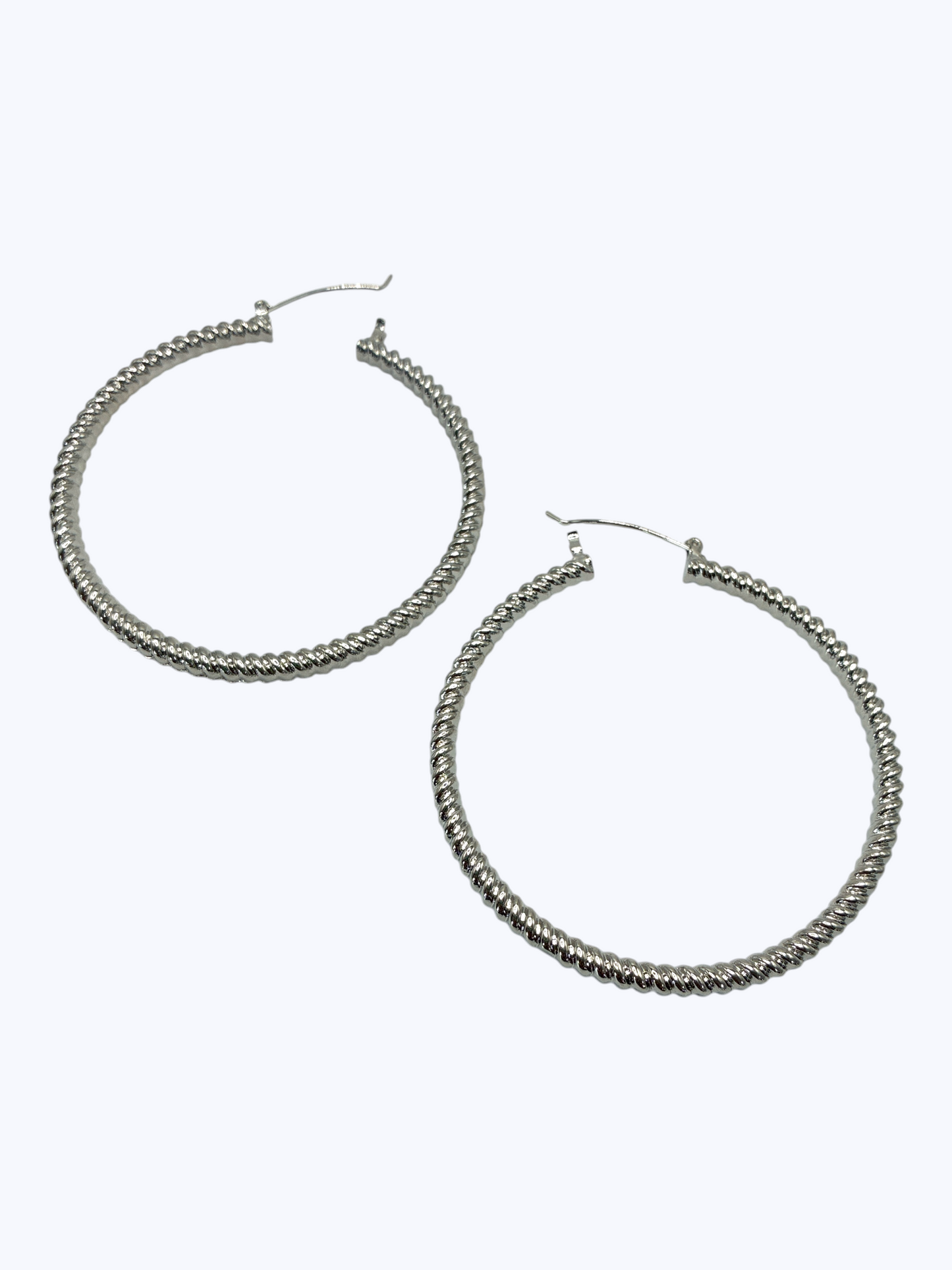 E2323 | Twisted Detail Hoop Earrings |YE3568