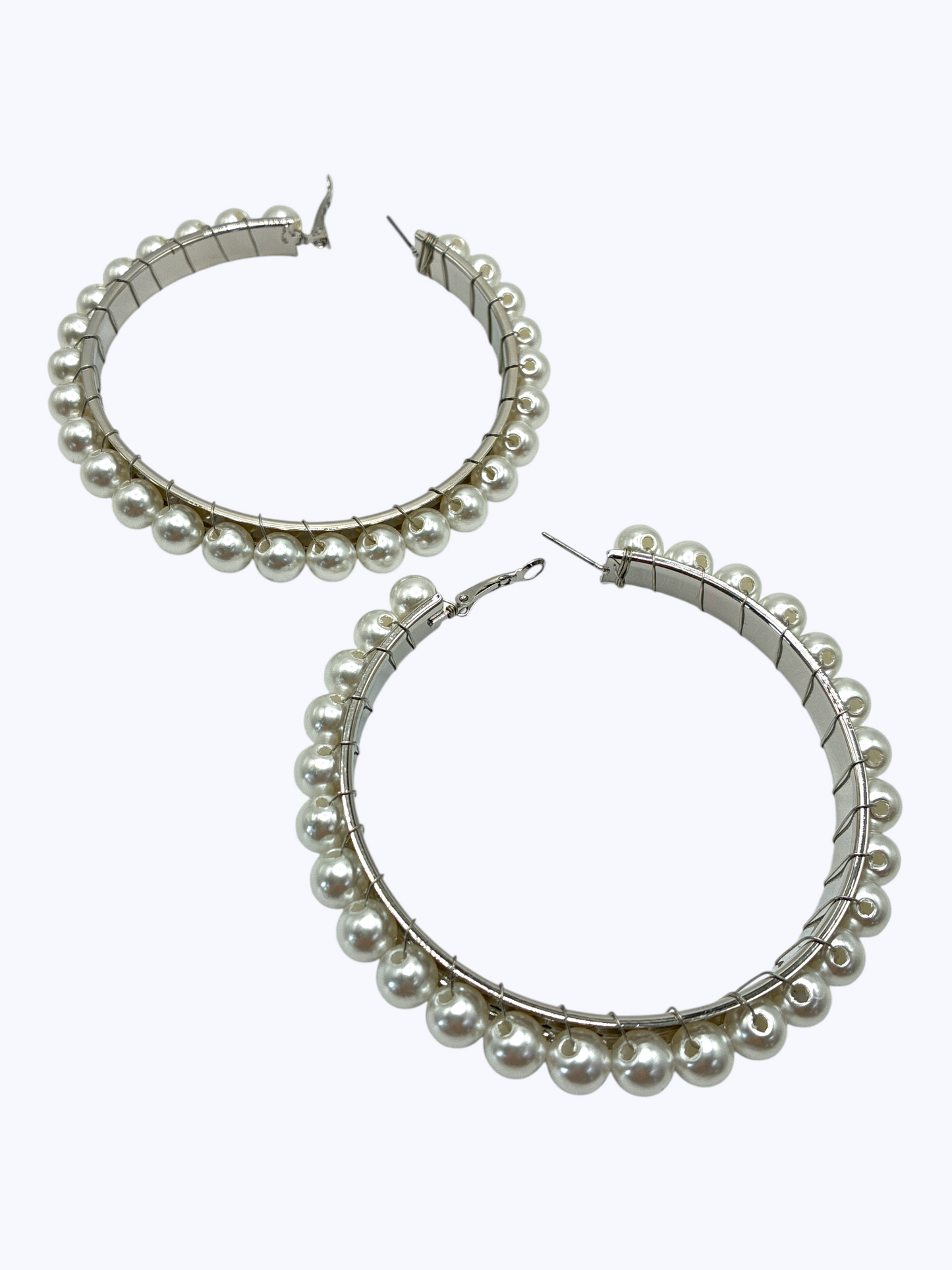 E2317 | XL Bold Pearl Edge Hoop Earrings | YE2967