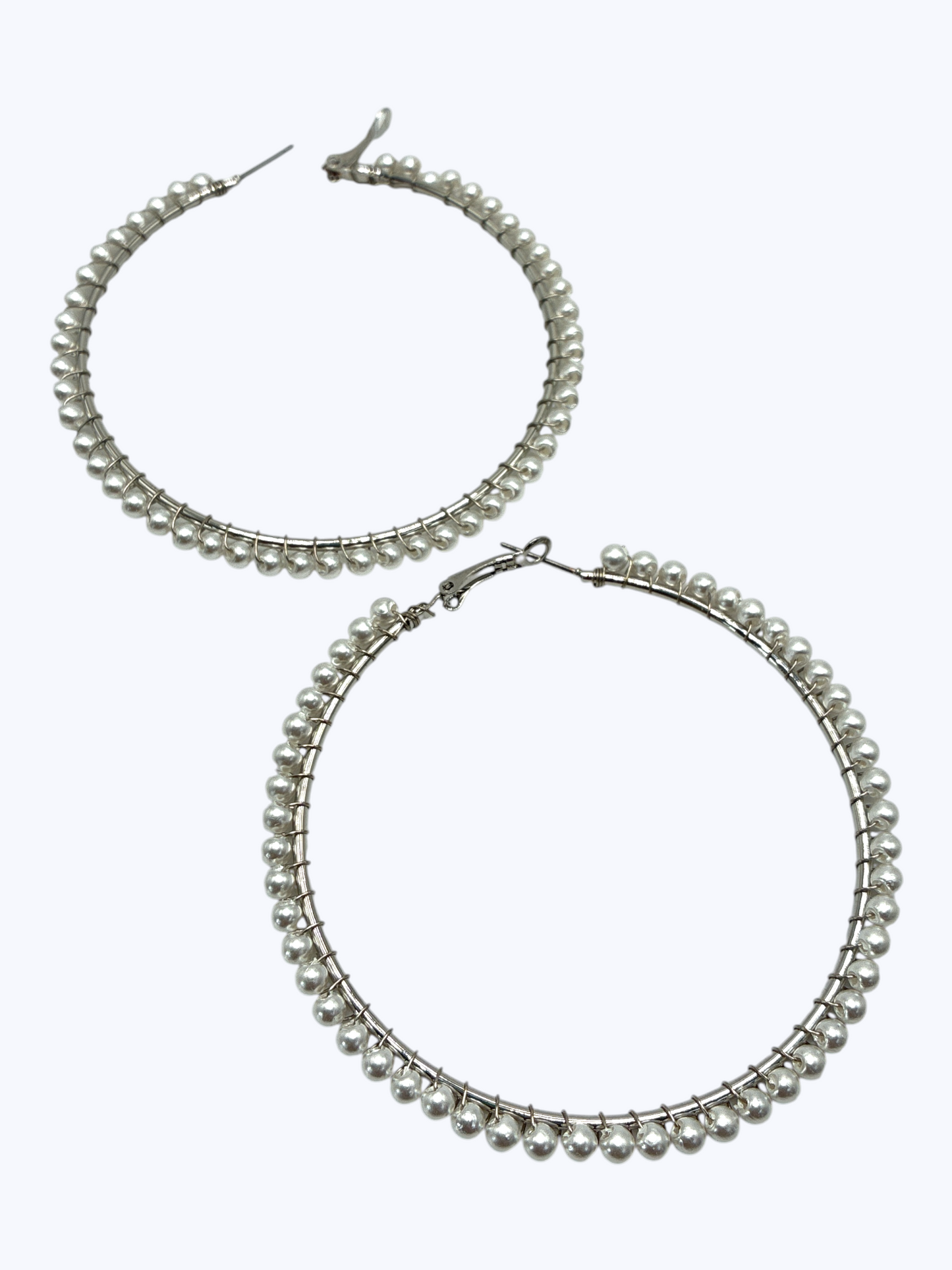 E2318 | XL Pearl Trim Hoop Earrings | YE2968