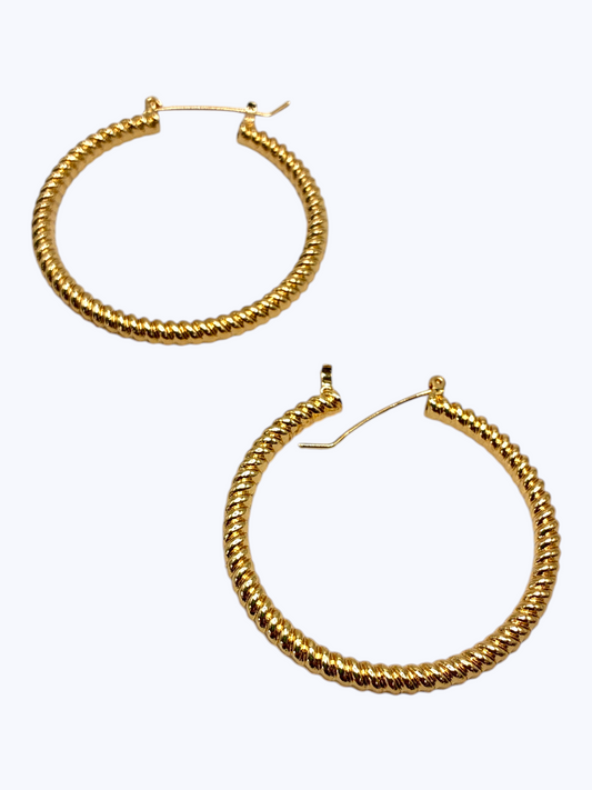 E2322 | Timeless Twist Hoop Earrings | YE3567