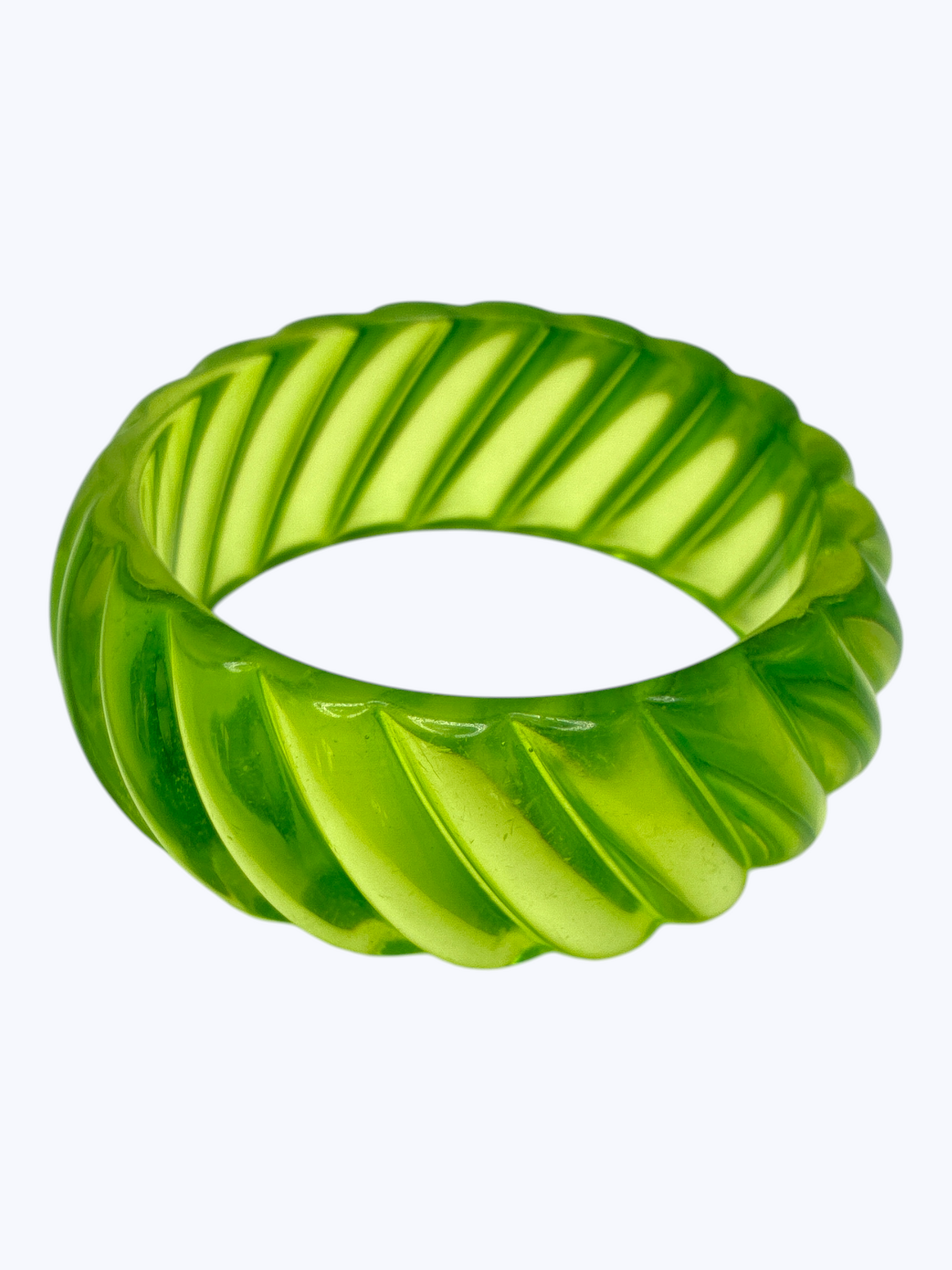 B0485 | Twisted Acrylic Bangle Bracelet | BR26143