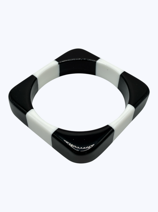 B0463 | Acrylic Square Black and White Bracelet | BR26122