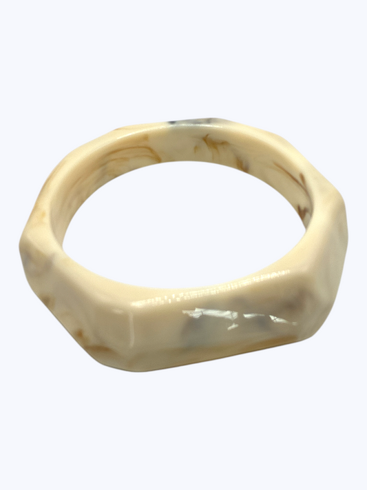 B0494 | Acrylic Cream Bangle Bracelet | BR26150