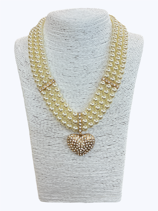 N3160|Heart  Shape Pendant Triple Pearl Strings Necklace|JCNE3081