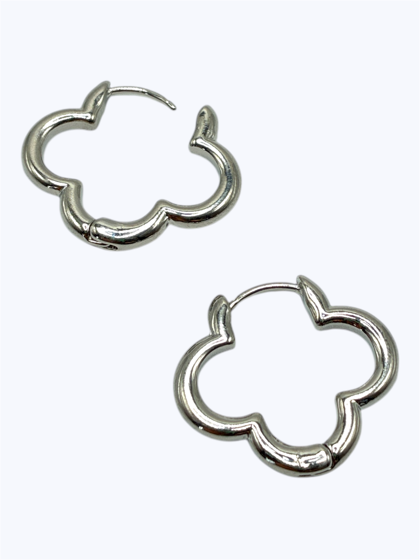 E2427 | Minimal Flower Frame Earrings | LE3273