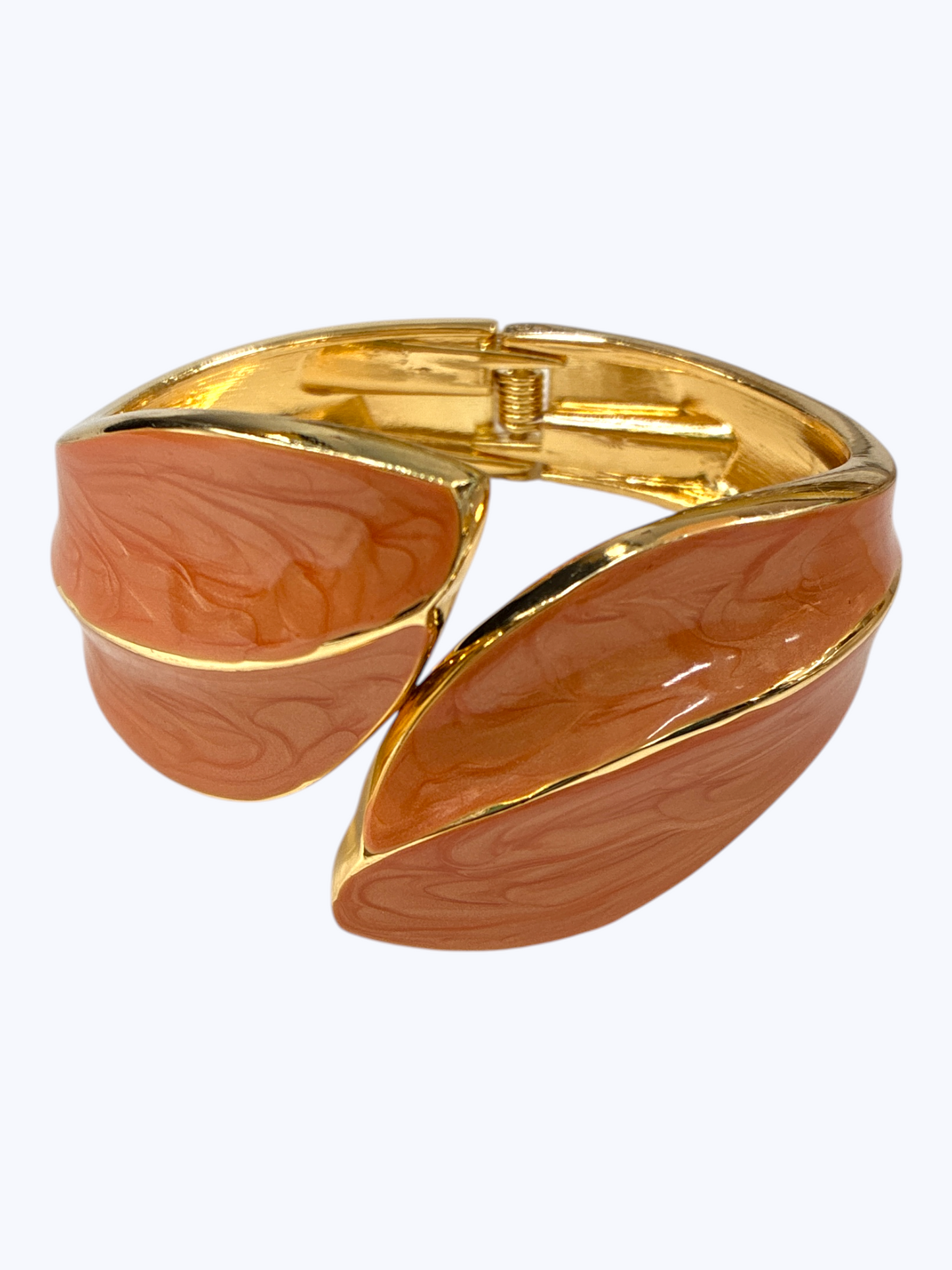 B0506 | Leaf Enamel Hinged Bracelet | BR26161