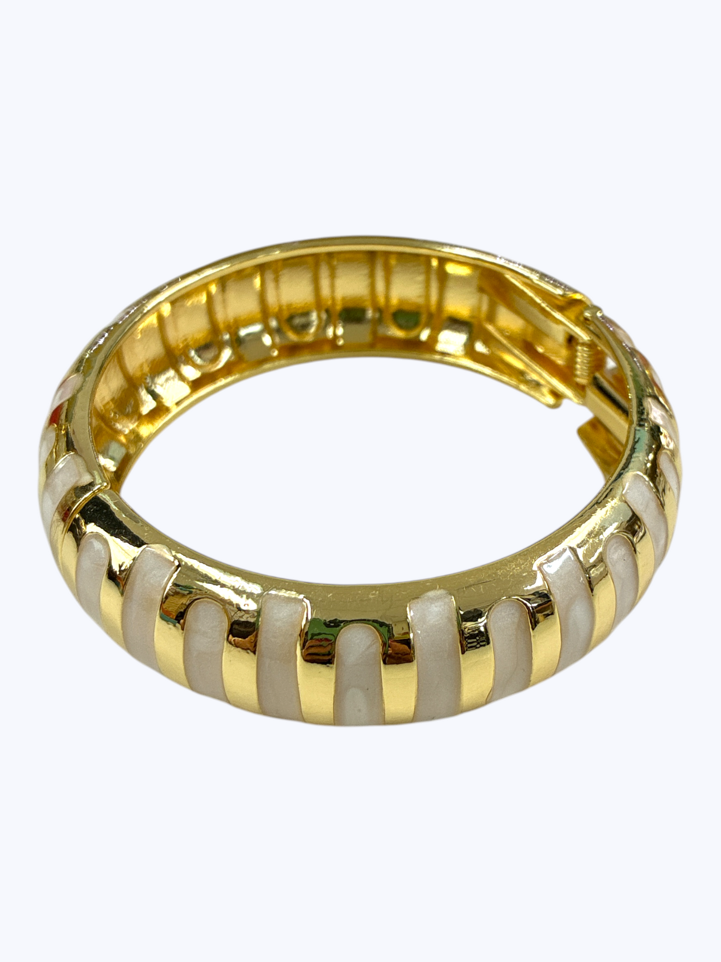B0503 | Enamel Stripe Hinged Bracelet | BR26158