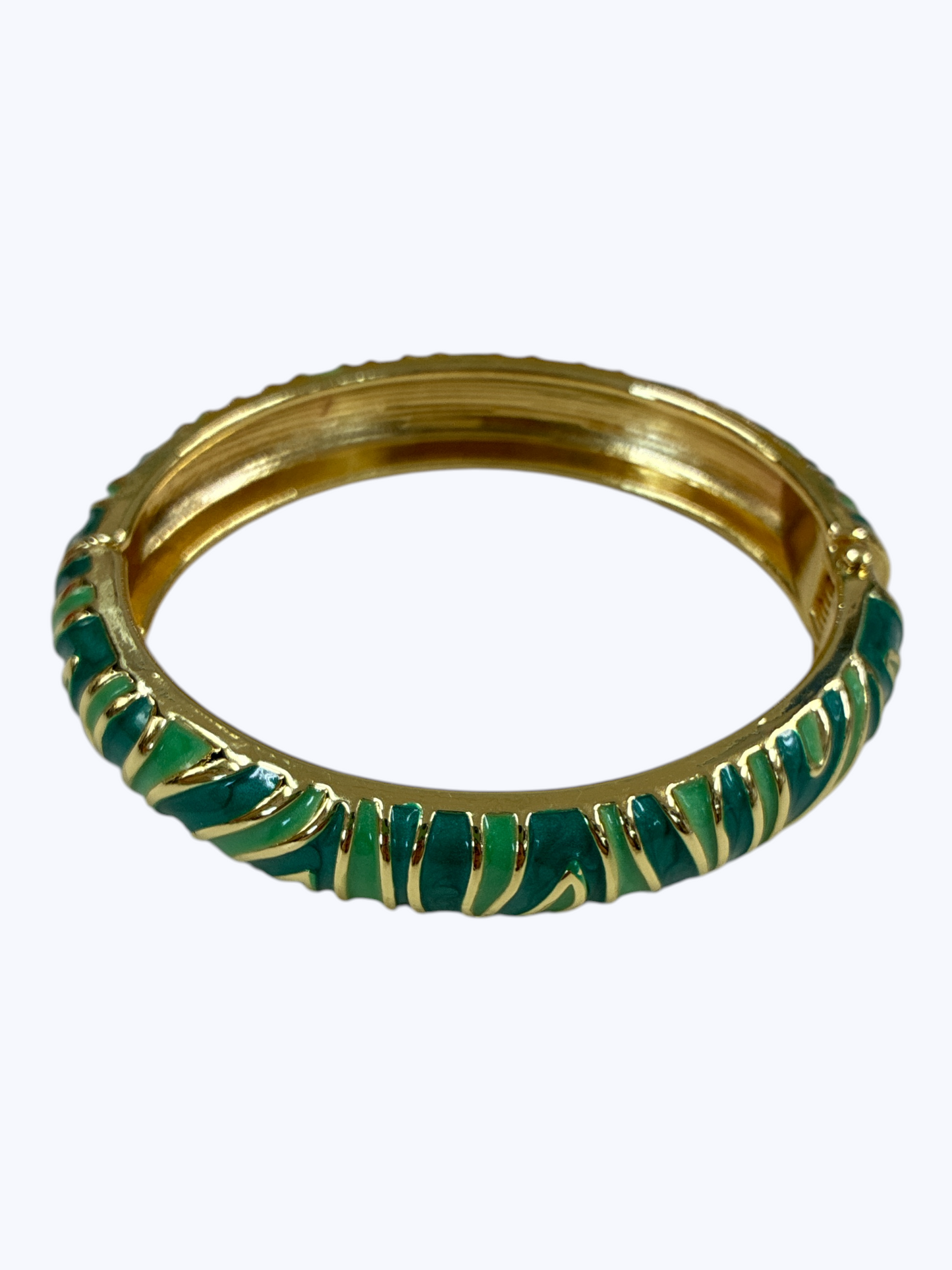 B0502 | Zebra Enamel Hinged Bracelet | BR26157