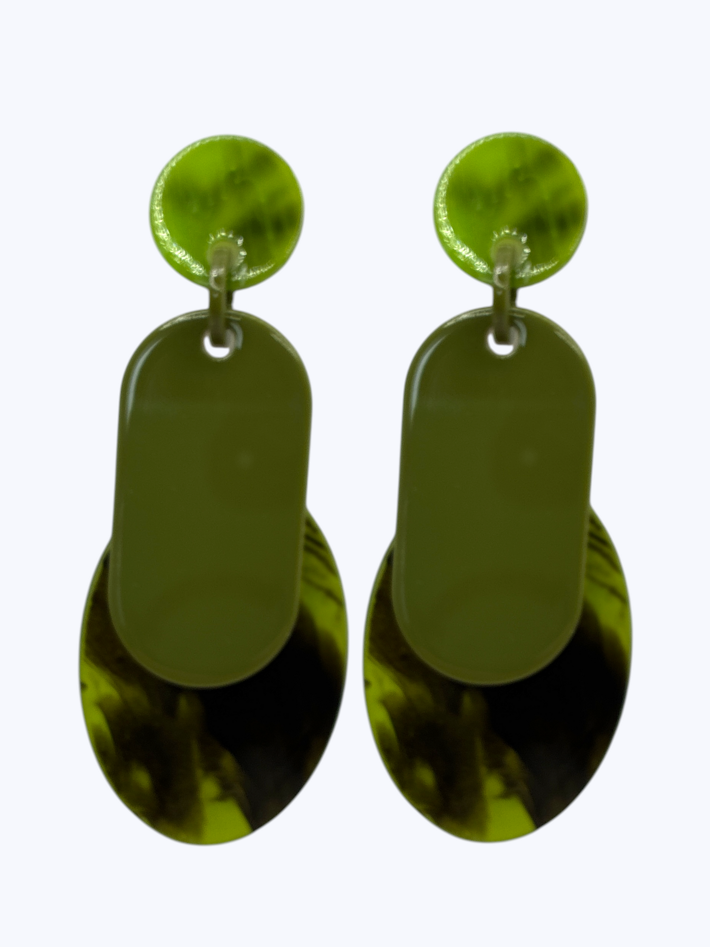 E2470 | Layered Acrylic Dangle Earrings | KE1104