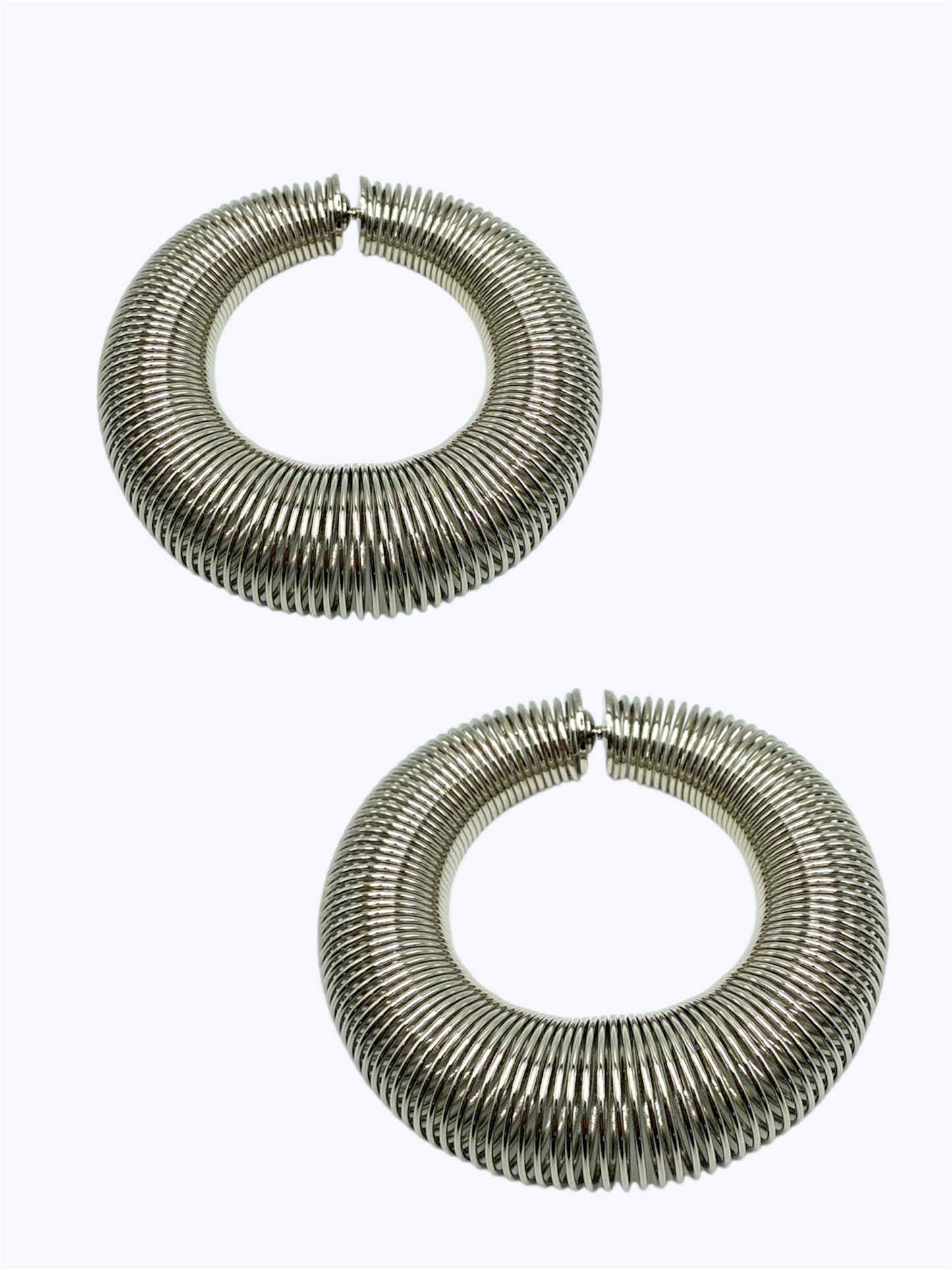 E2481 | Oversized Ribbed Hoop Earrings | KE1210