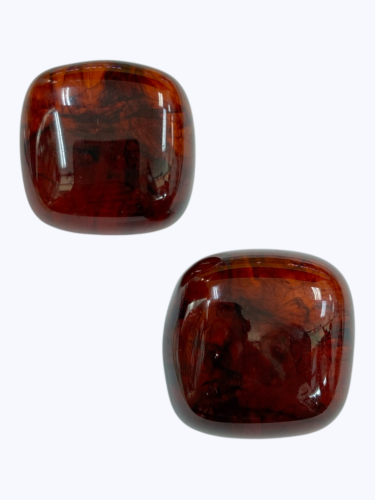 E2473 | Translucent Acrylic Stud Earrings | KE1136
