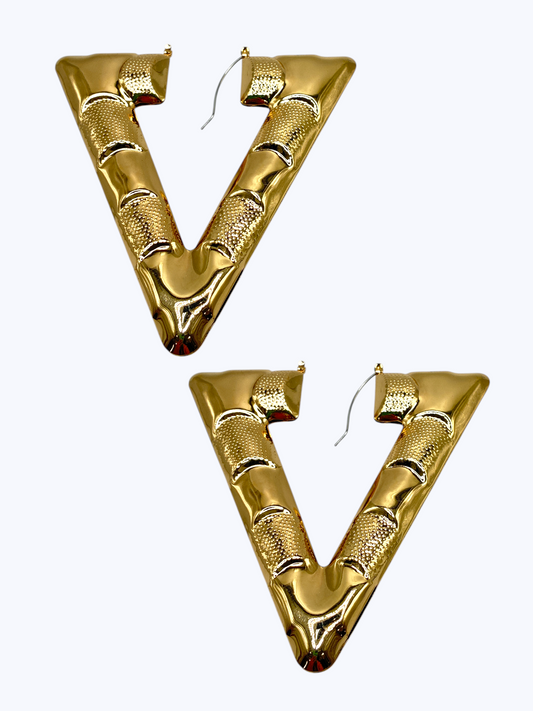 E2529 | Oversized Triangle Earrings | ER26164
