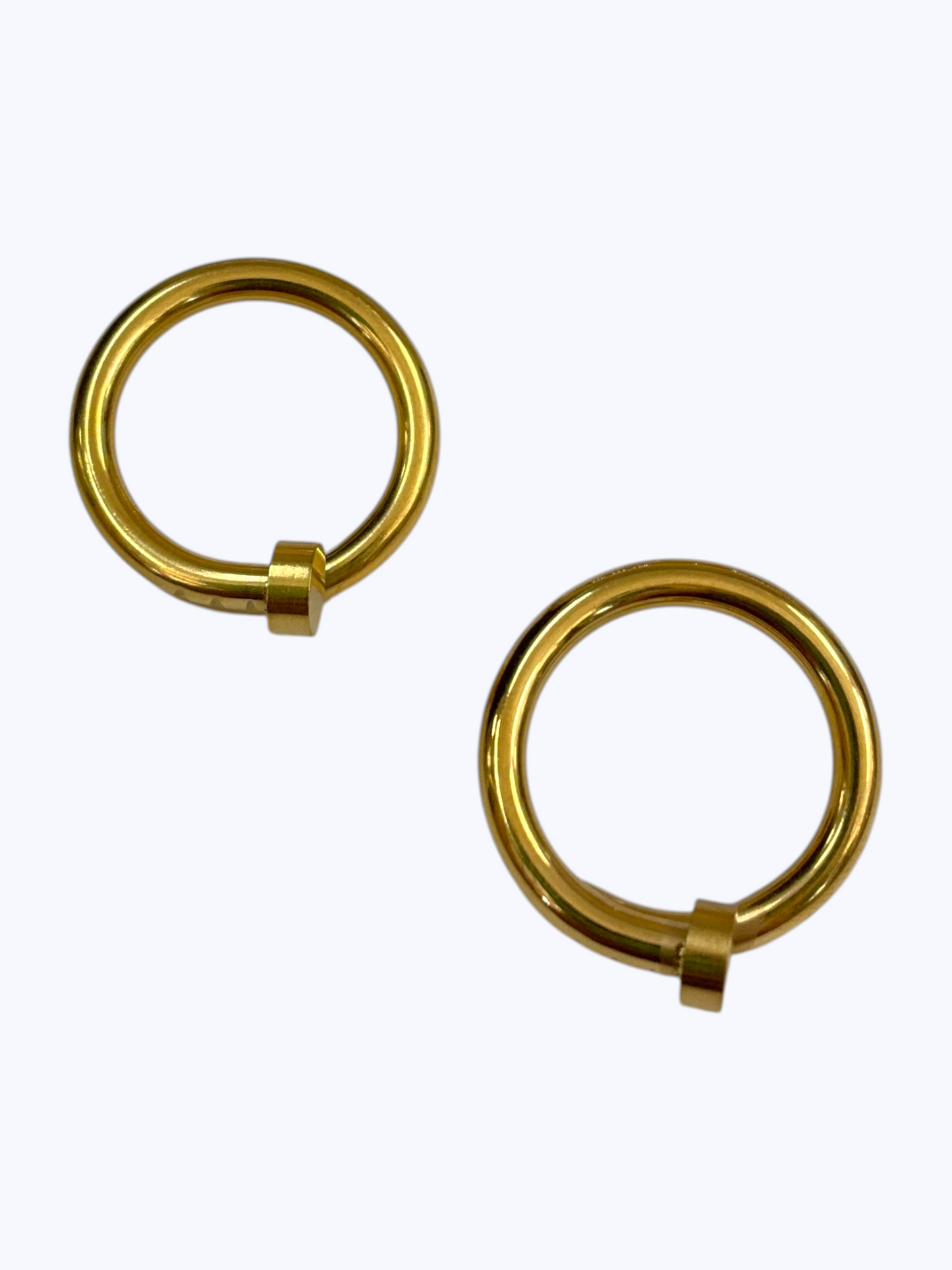 E0057 | Modern Edge Lock Earrings | KE2810