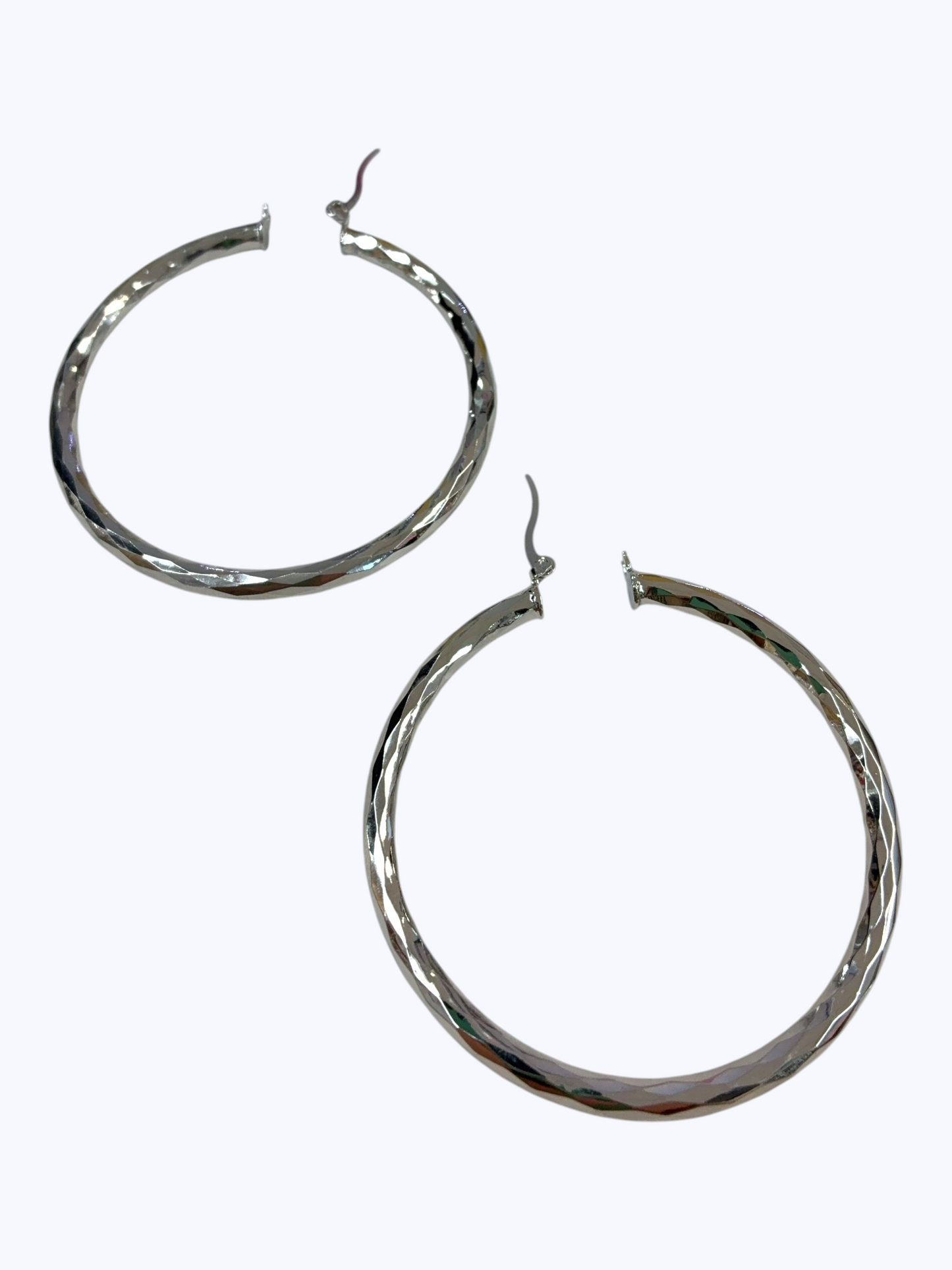 E2488 | Minimal Twist Hoop Earrings | KE7304-60