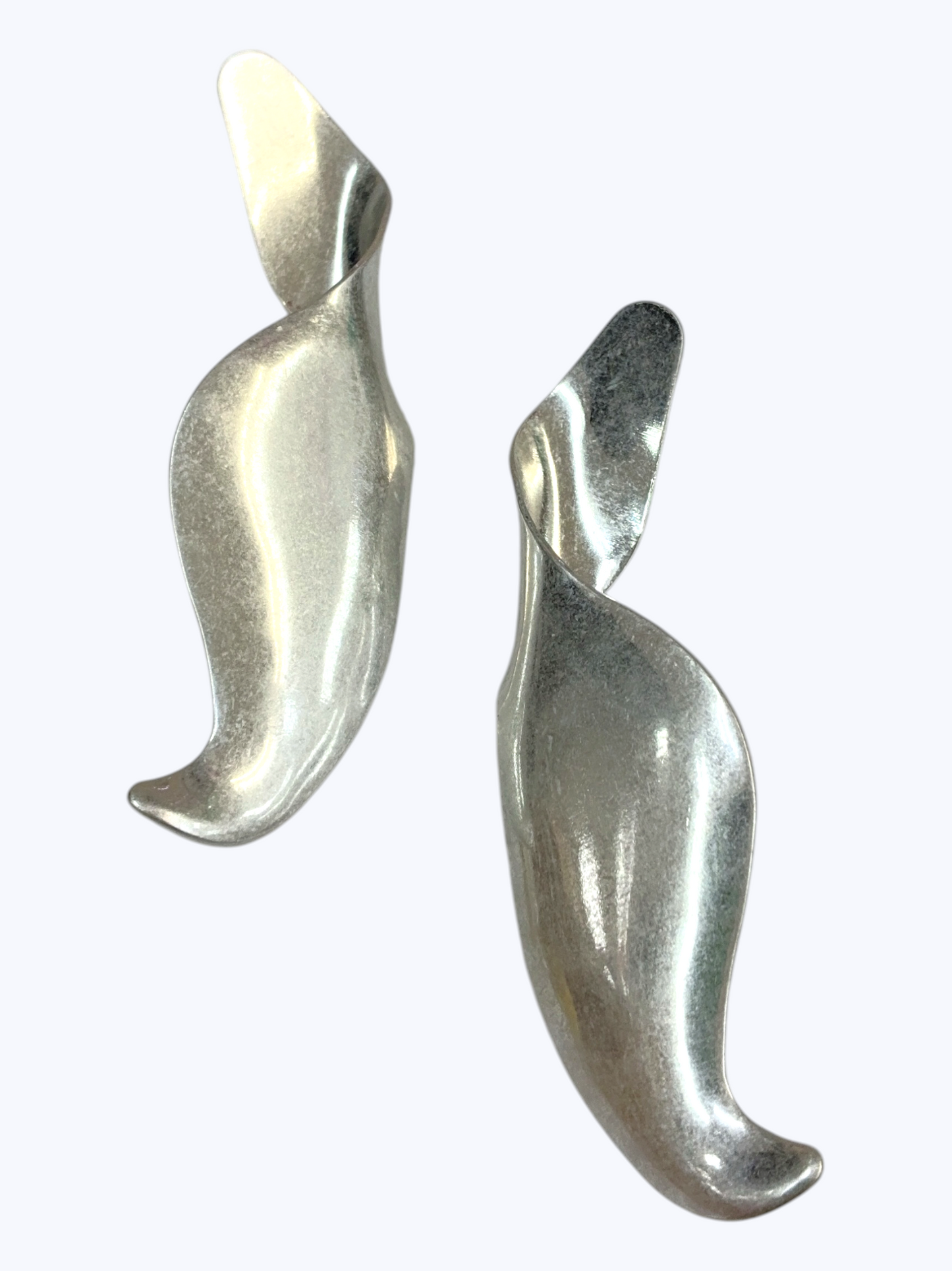 E2566 | Sculptural Twist Earrings | KE1162
