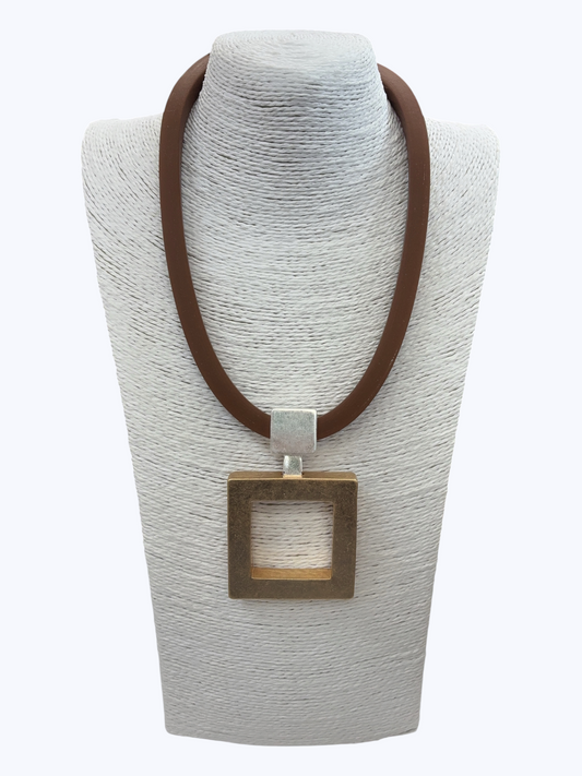 Matte Two Tone Pendant Short Necklace - N5326
