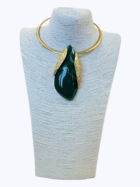 Sculptural Collar Pendant Necklace | N5406