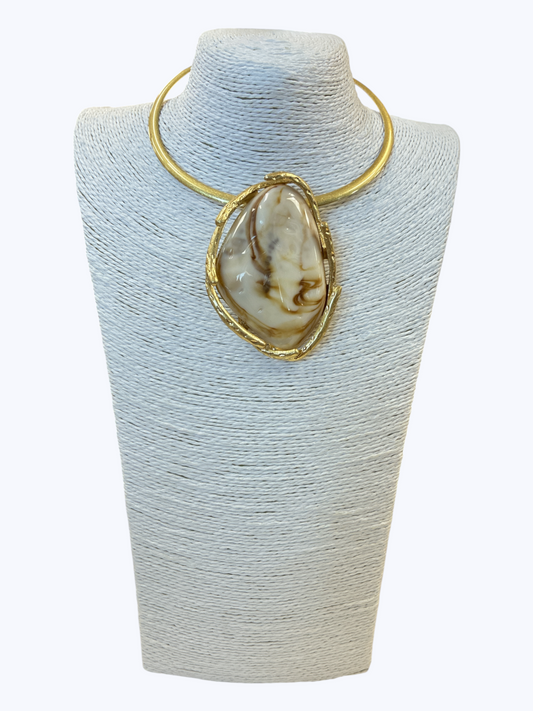 Oversized Textured Pendant Collar Necklace | N5405