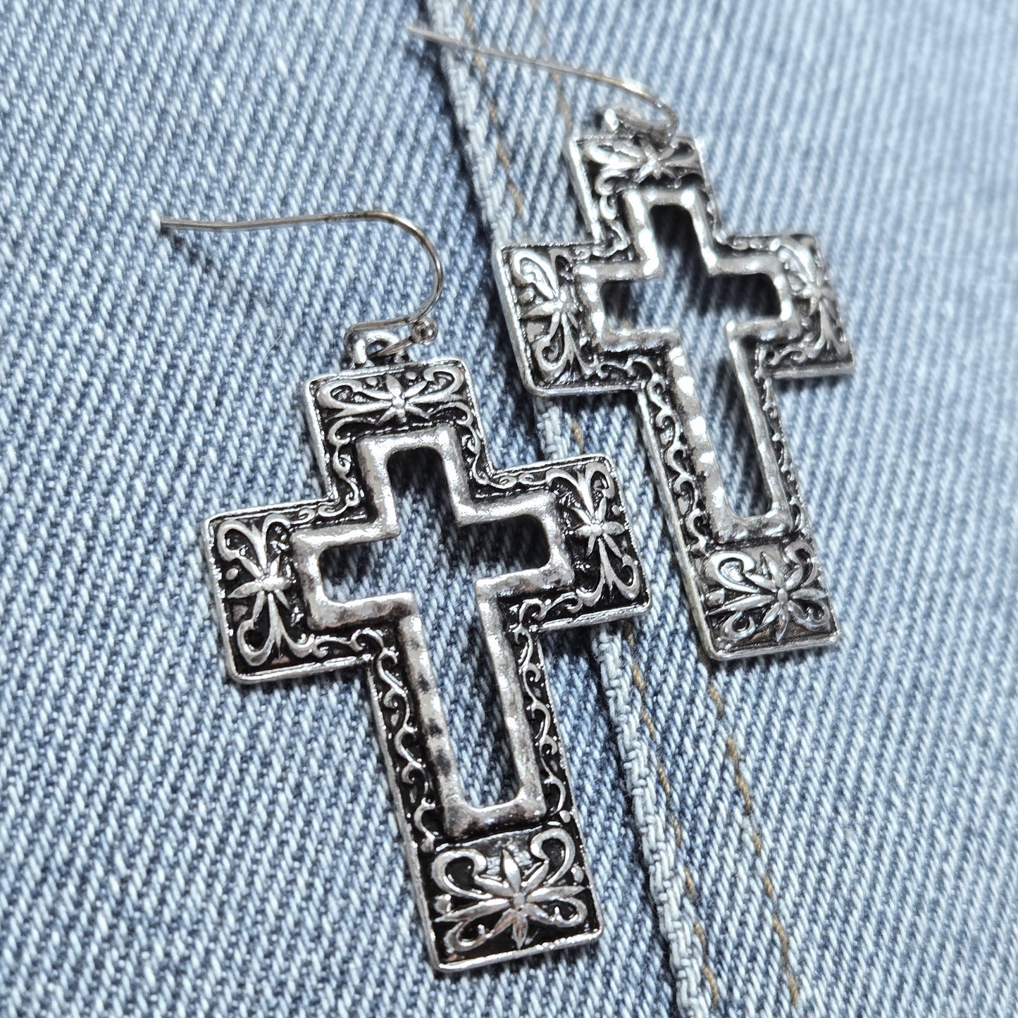 E1199 QE6526 Cross Shape Drop Dangle Hook earrings