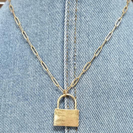N0366 QN4080 Lock Shape Pendant Necklace