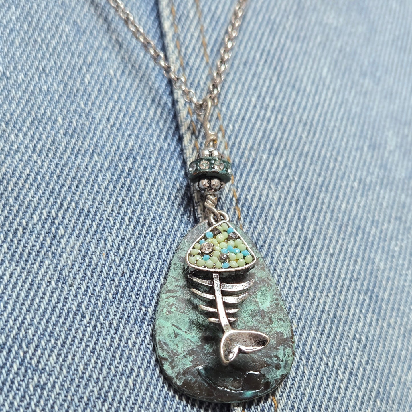 N0551 QNE12644 Fish Bone Pendant Necklace