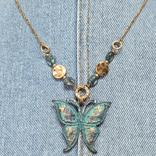 N0559 QNE14537 Butterfly Shape Pendant Necklace