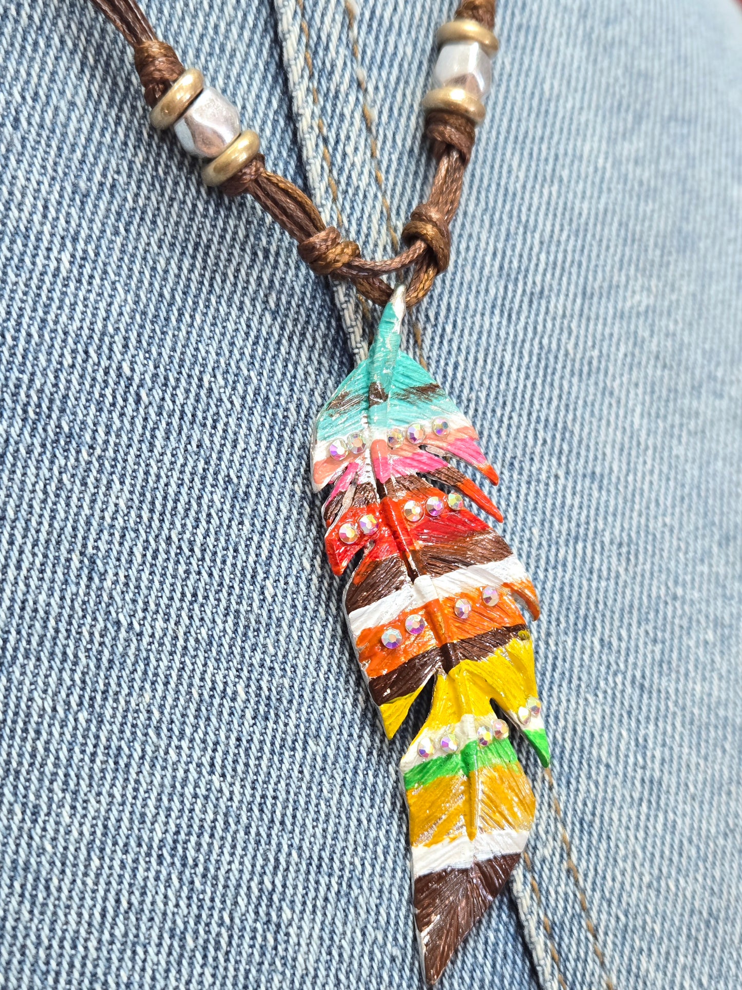 N0539 QNE14810 Feather Design Pendant Necklace