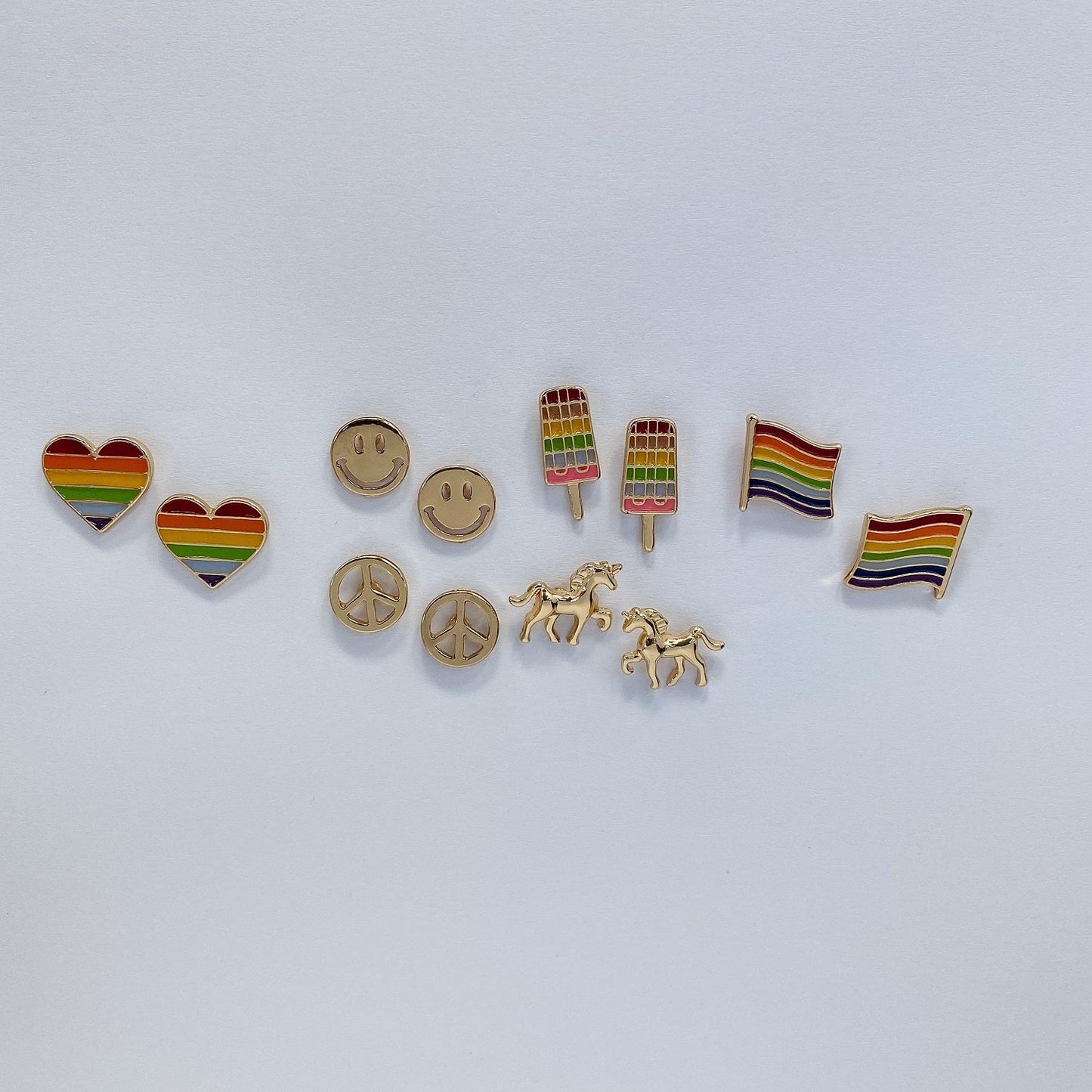 E0121 | Rainbow Icon Stud Earrings | ME4945