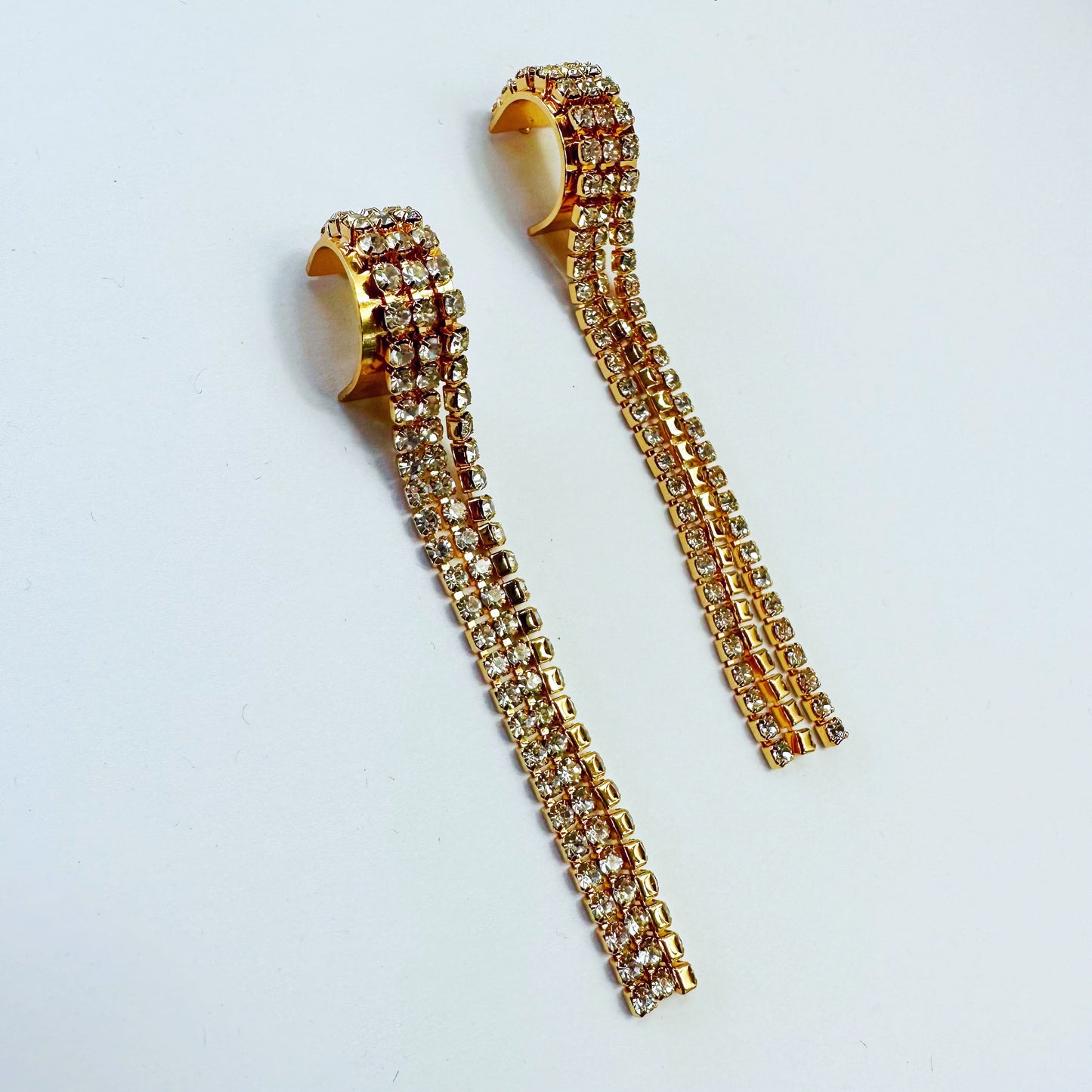 E1484 | Refined Rhinestone Earrings | 25E3061