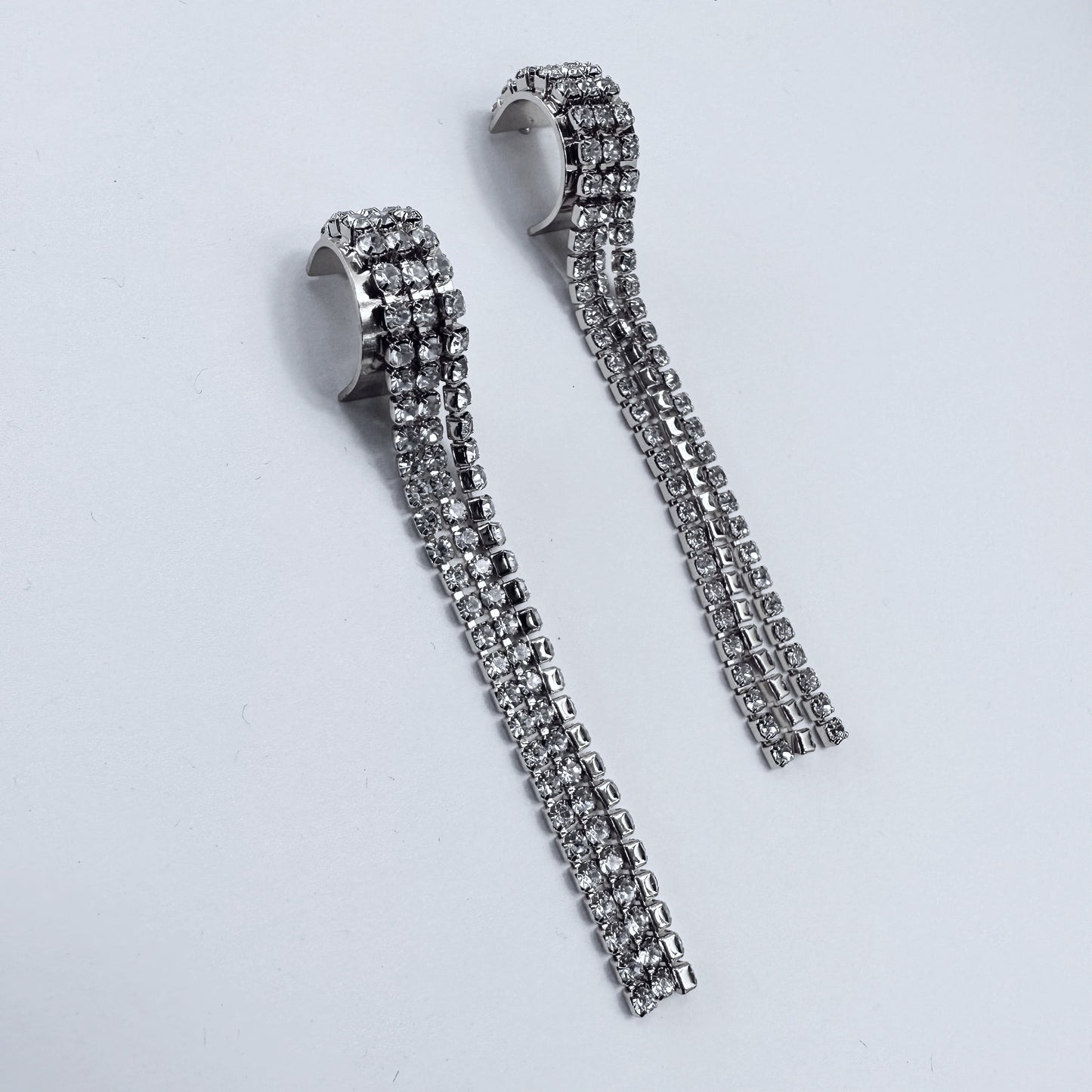 E1484 | Refined Rhinestone Earrings | 25E3061