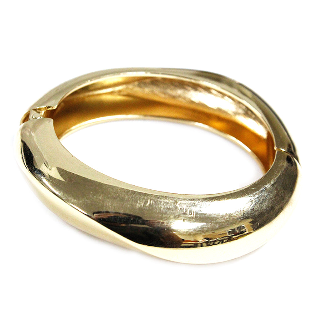 B0384 | Fluid Curve Statement Bracelet | SB8216