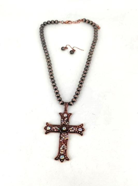 N0681 SJNE1836 Cross SNecklace