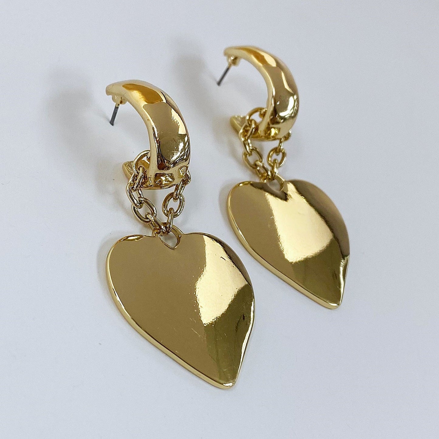 E1755 | Sleek Heart Earrings | 25E1549