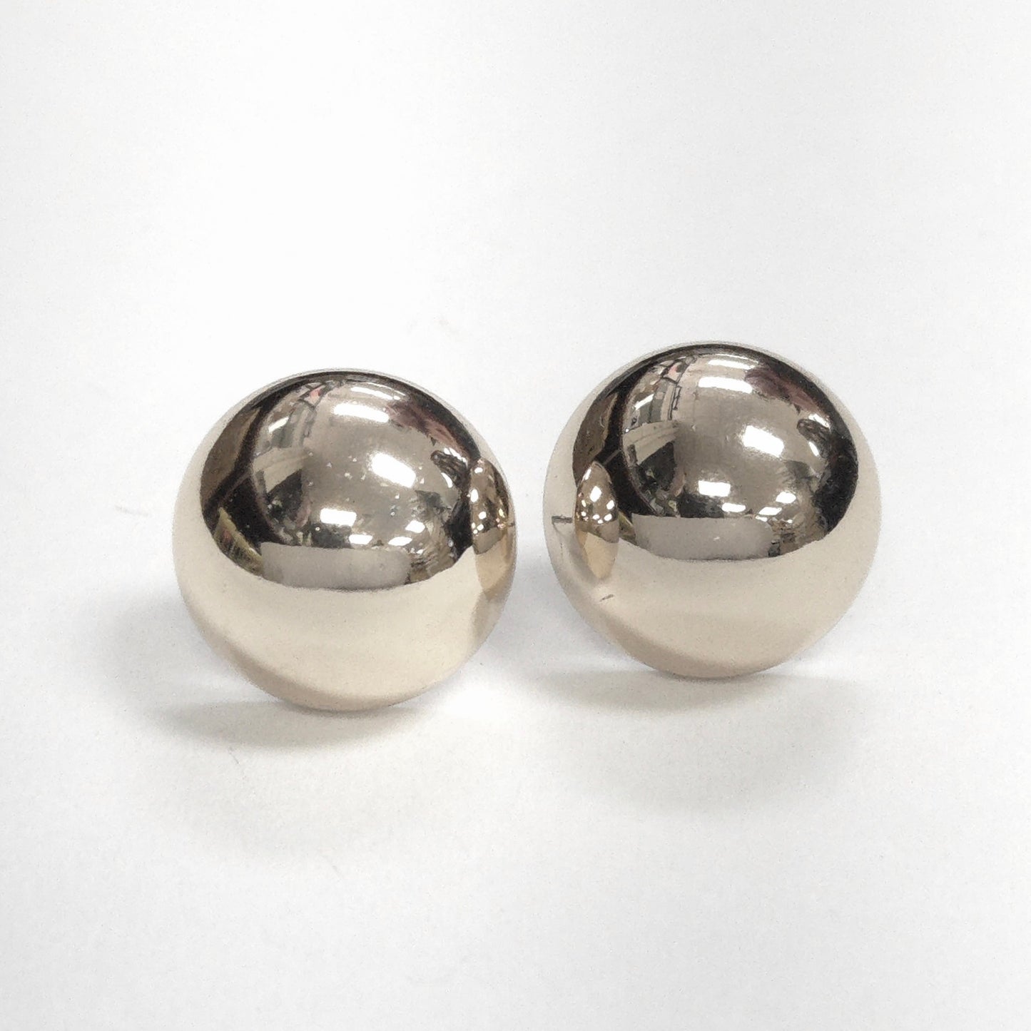 E1490 TE1155 Stud Earrings