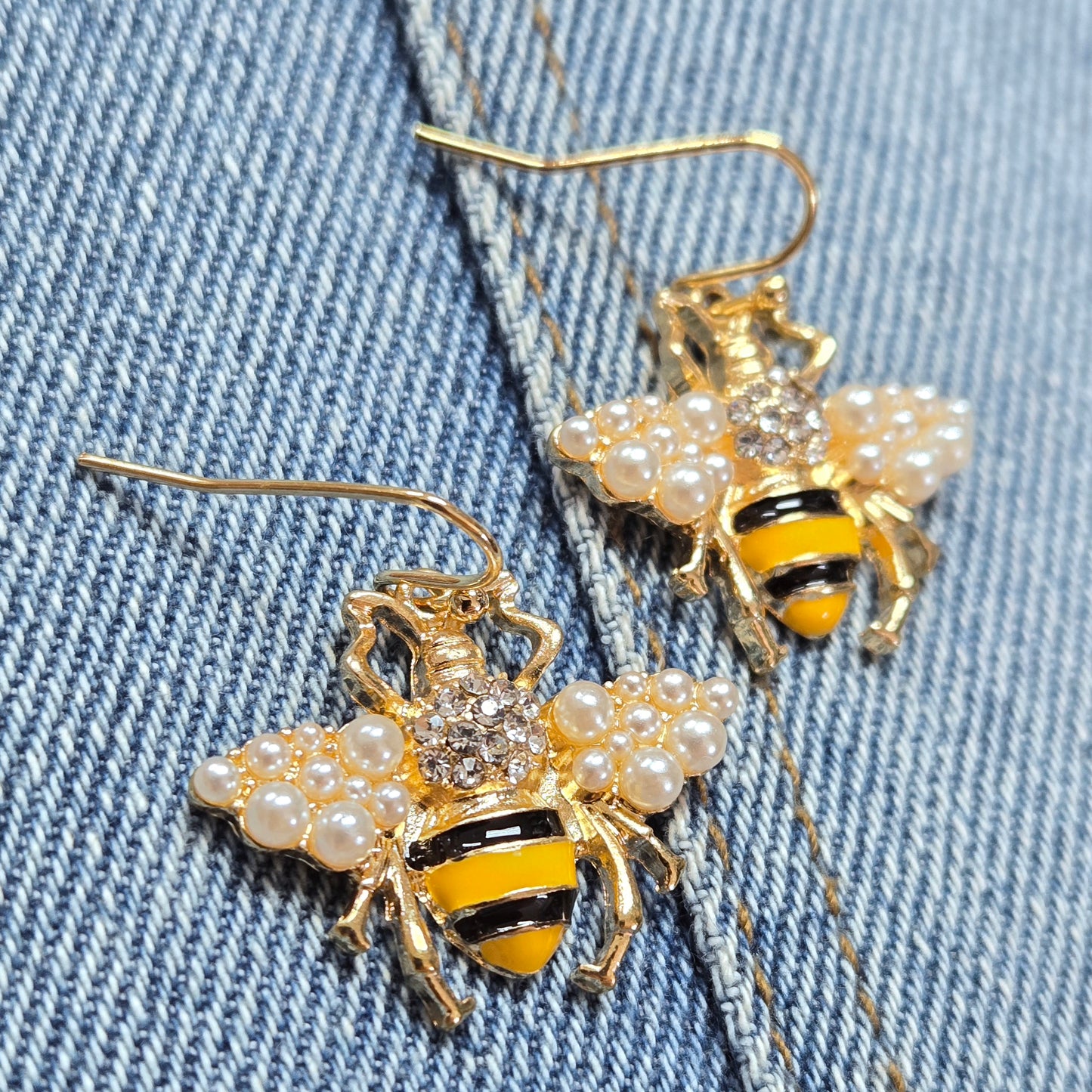 E1140 TE1338 Bee Design Drop Dangle Hook Earrings