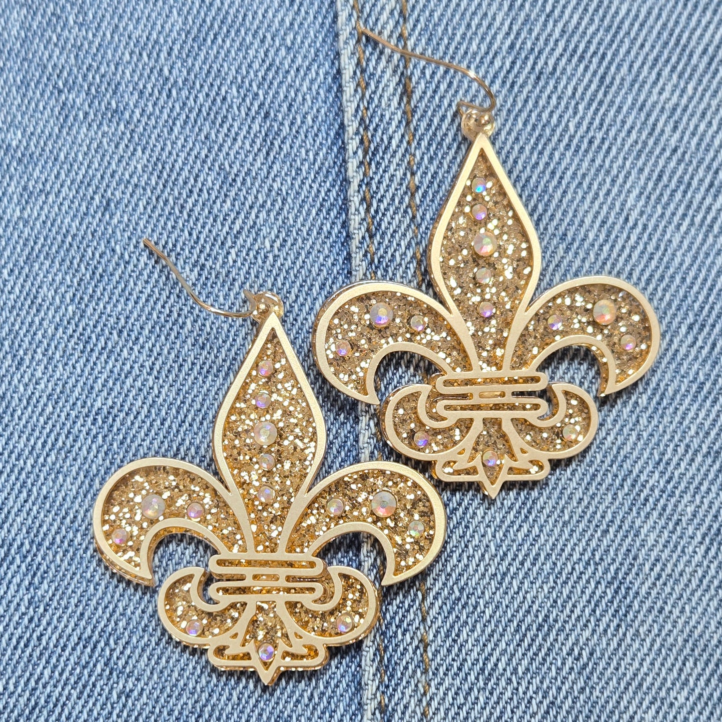 E1259 VER1162 Fleur de Lis Drop Dangle Earrings