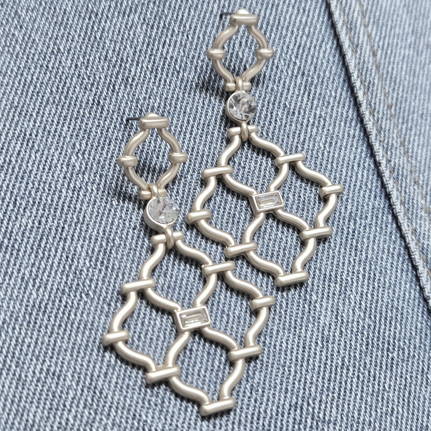 E1289 VER1197 Drop Dangle Post Earrings