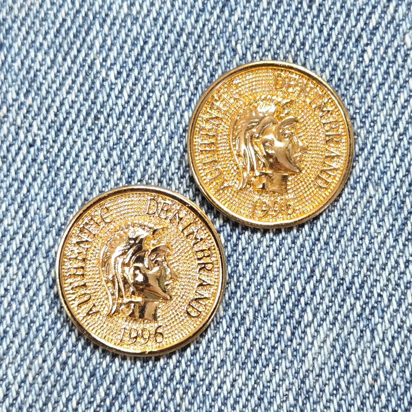 E1258 VER4169 Coin Stud Earrings
