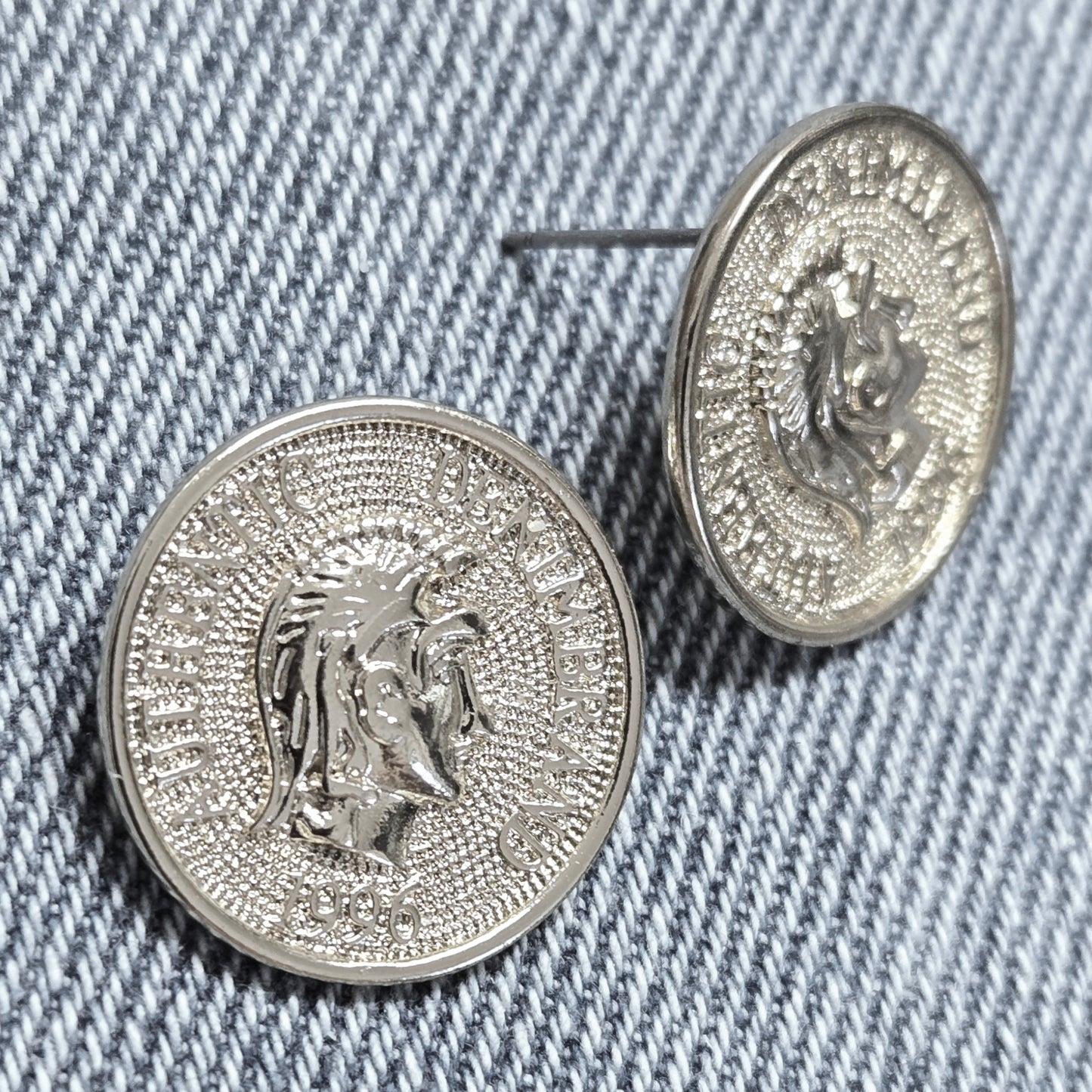 E1258 VER4169 Coin Stud Earrings