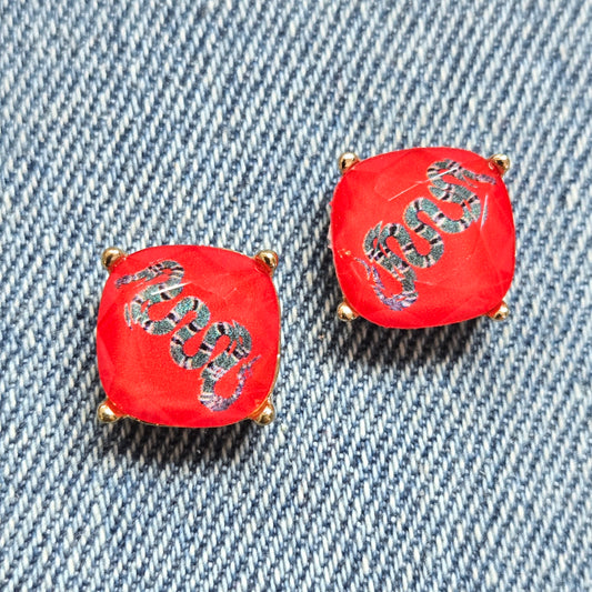 E1303 VER5348 Animal Design Stud Earrings