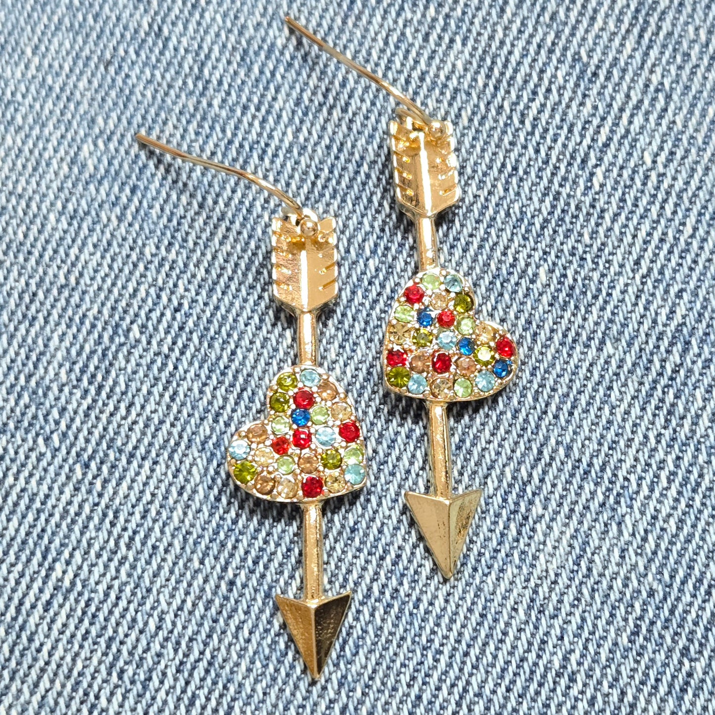 E1238 VER5570 Heart Arrow Design Drop Dangle Earrings
