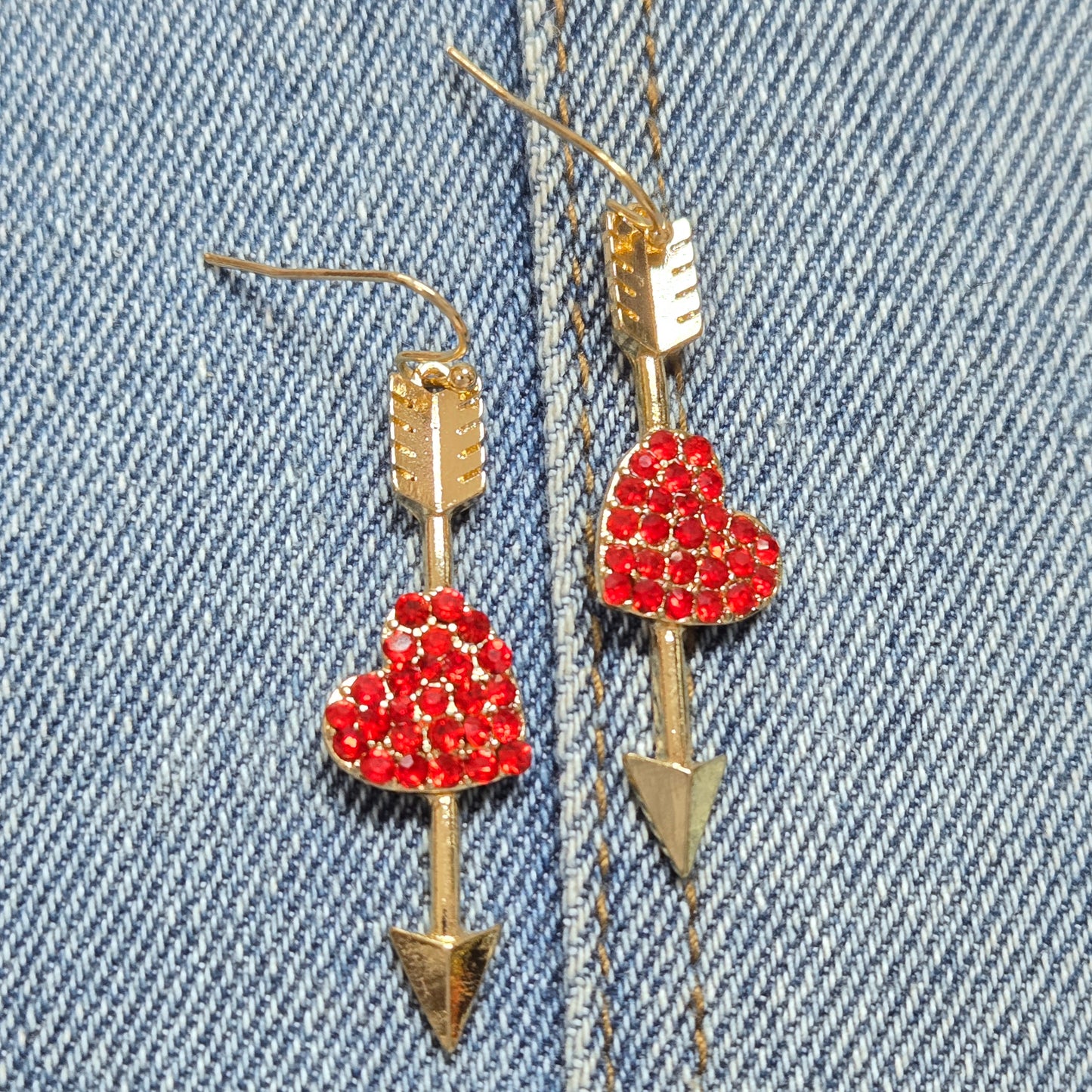 E1238 VER5570 Heart Arrow Design Drop Dangle Earrings
