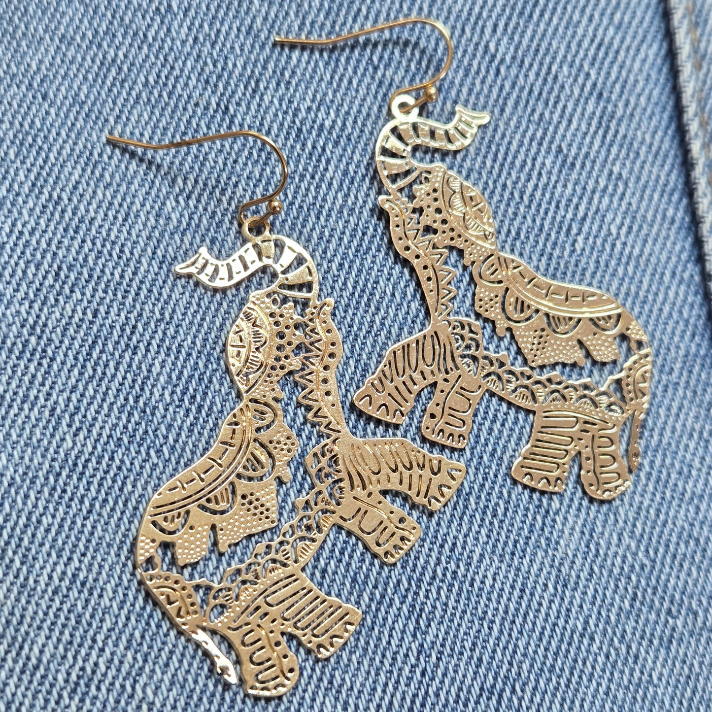E1241 VER5866 Elephant Drop Dangle Earrings